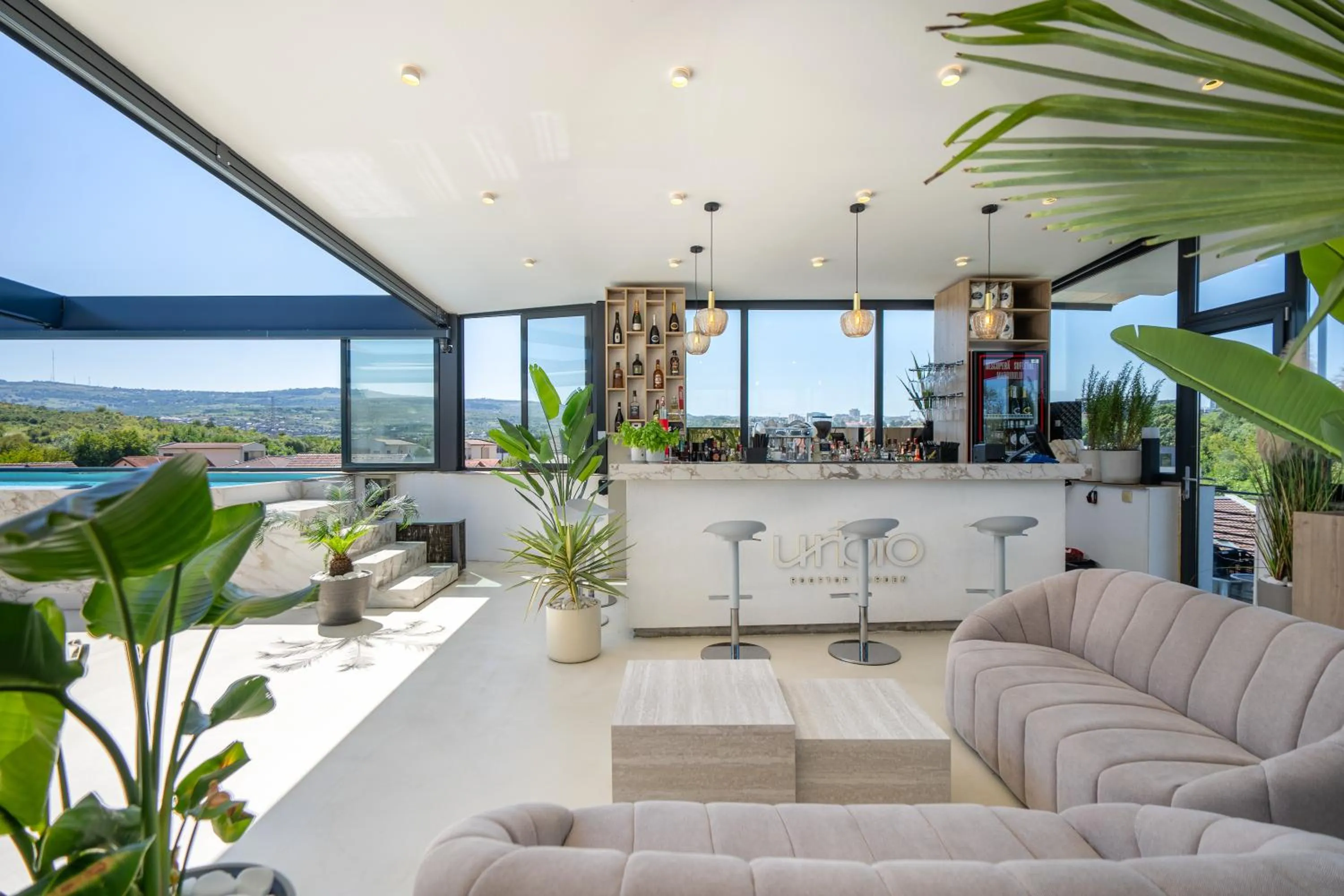 Lounge or bar in Urbio Private Suites