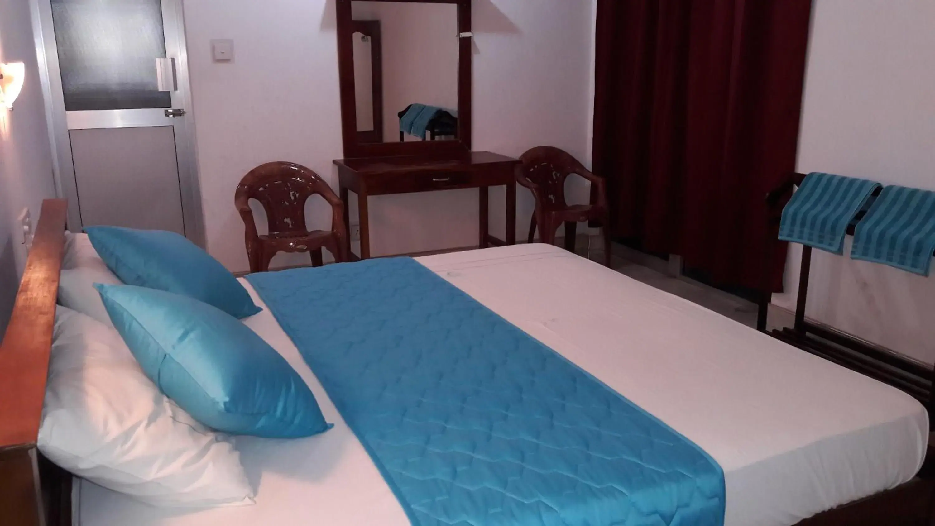 Economy Double Room in New Rani Inn Economy Double Room in New Rani Inn