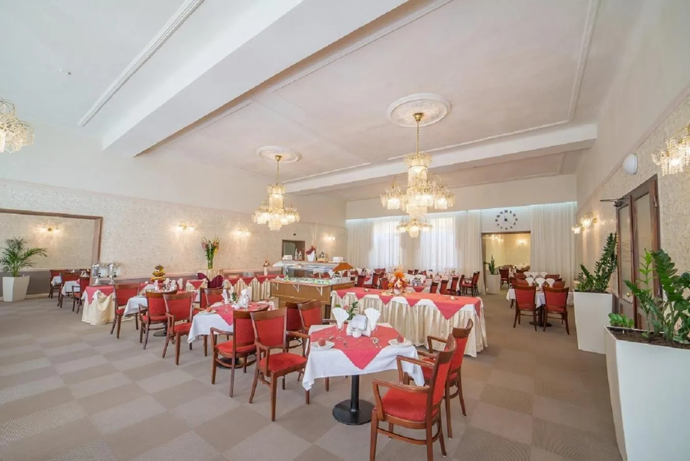 Restaurant/places to eat in Savoy Spa & Kurhotel