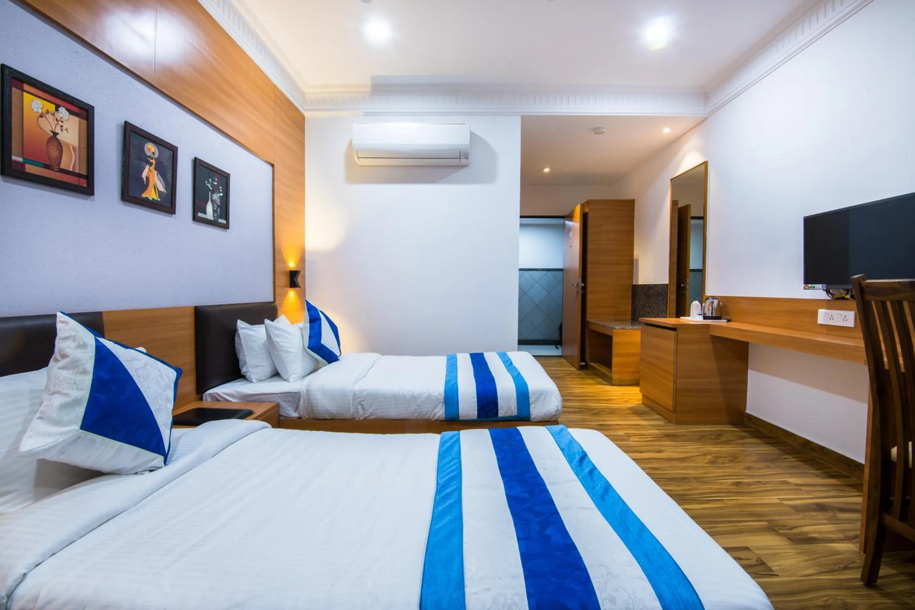 air conditioner, Bed in Hotel Sheetal
