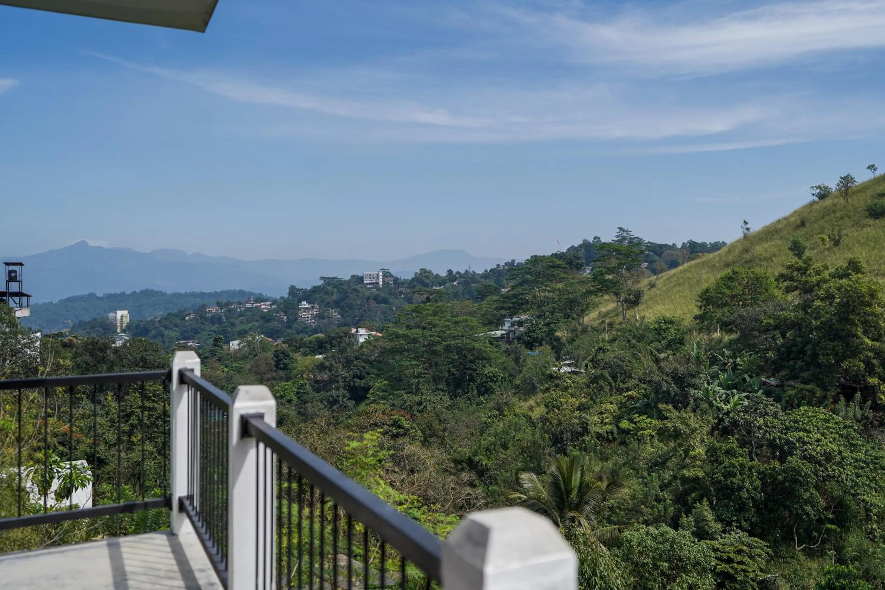 Natural landscape in Hanthana House