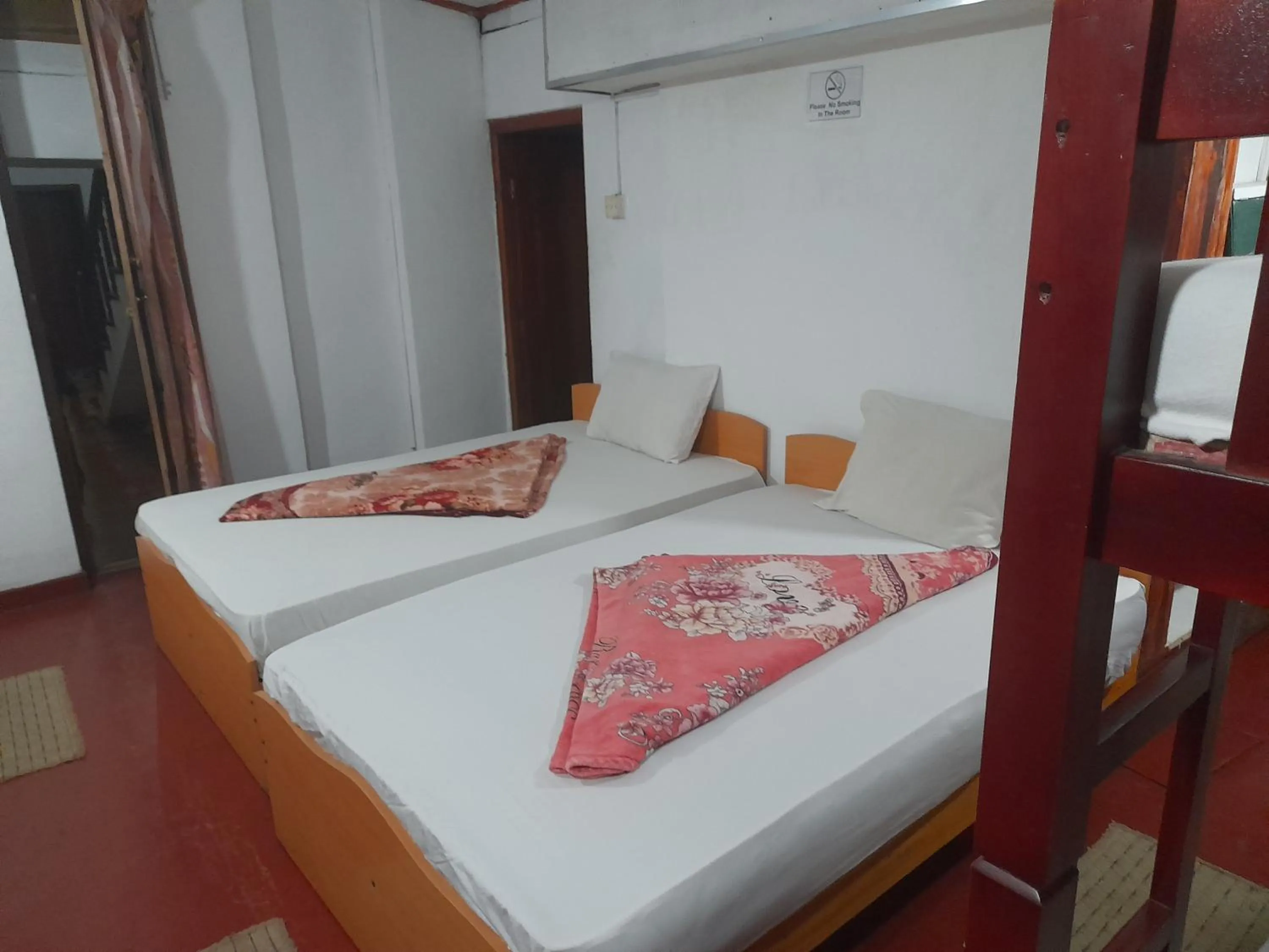 Bed in The Mist Holiday Bungalow