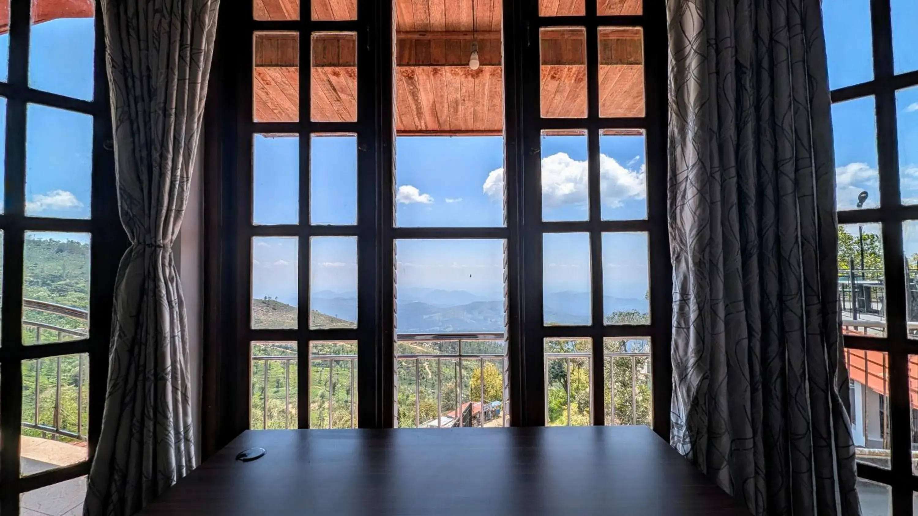 Mountain view in The Mist Holiday Bungalow Mountain view in The Mist Holiday Bungalow