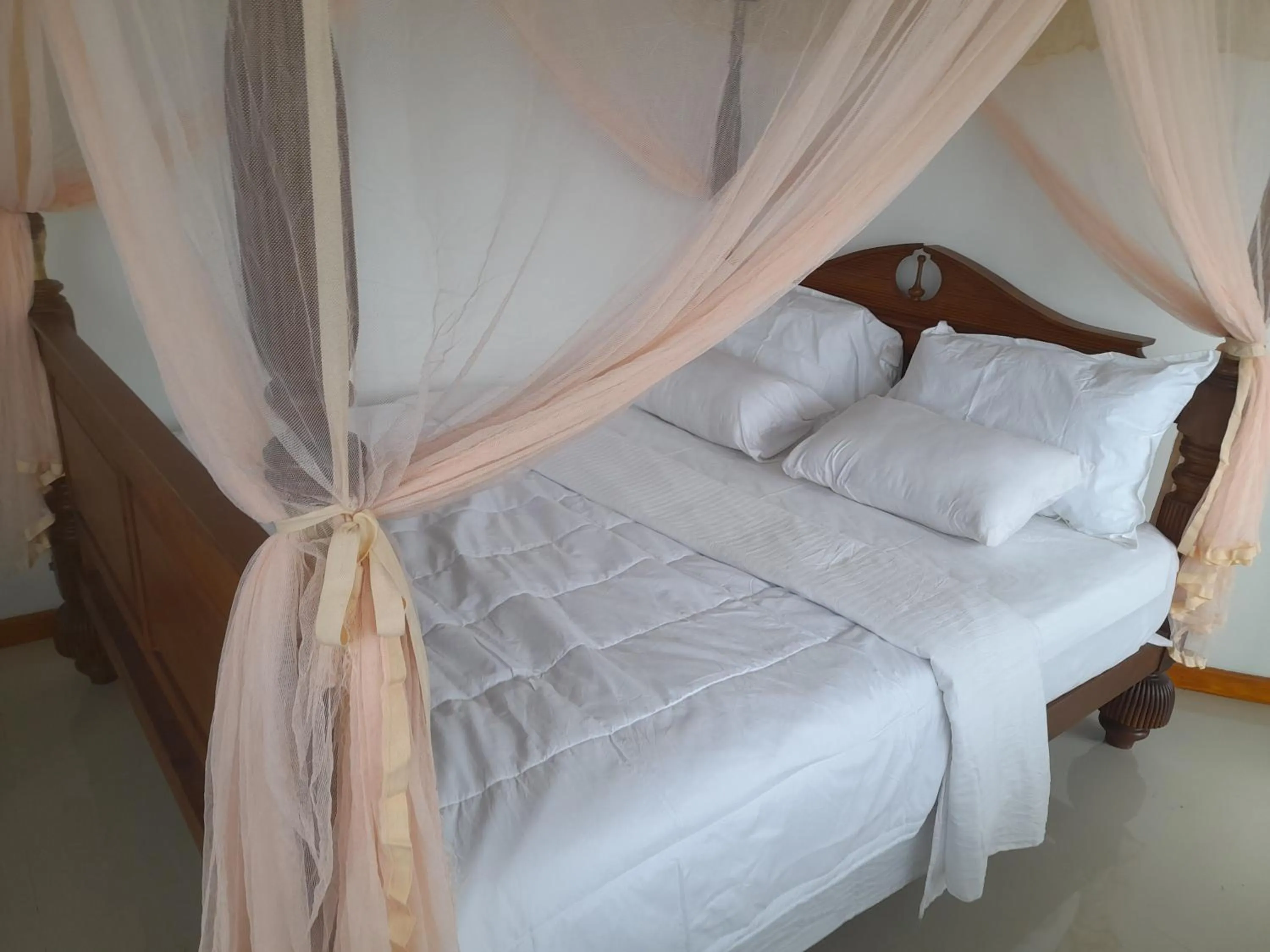 Bed in The Mist Holiday Bungalow