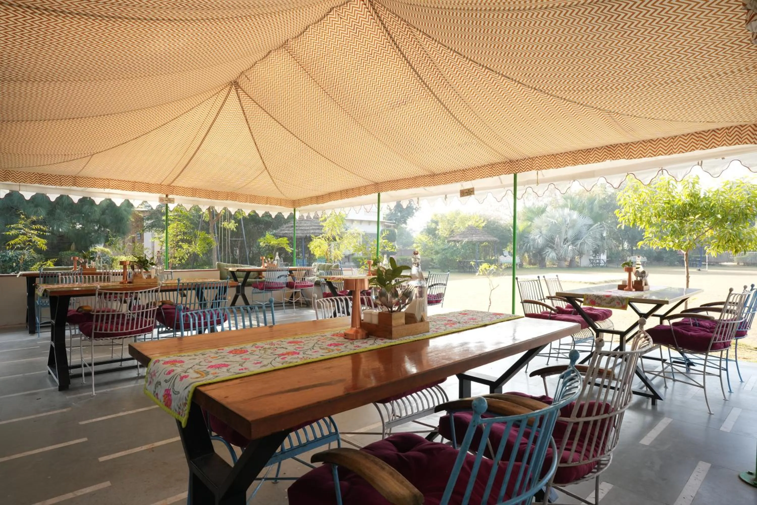 Restaurant/places to eat in Astroport Sariska Treetop by Eight Continents