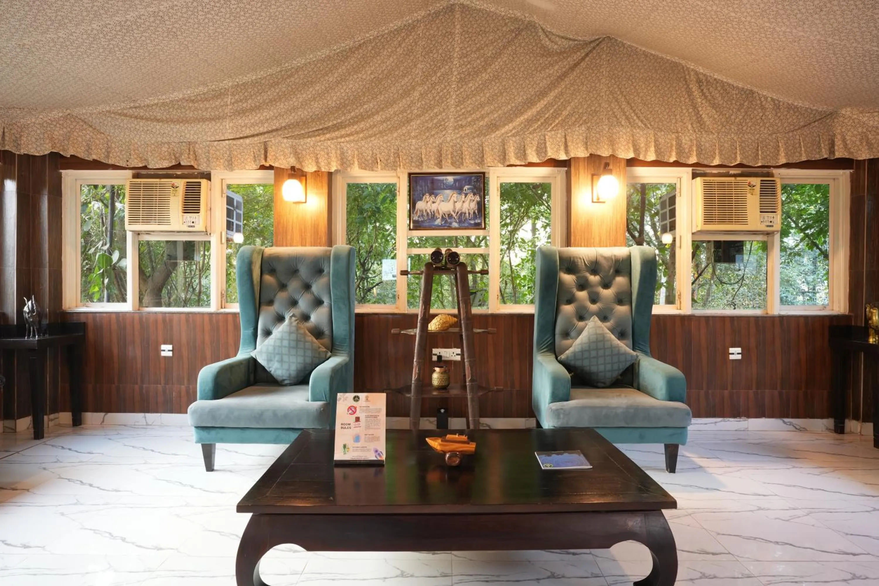 Lobby or reception in Astroport Sariska Treetop by Eight Continents