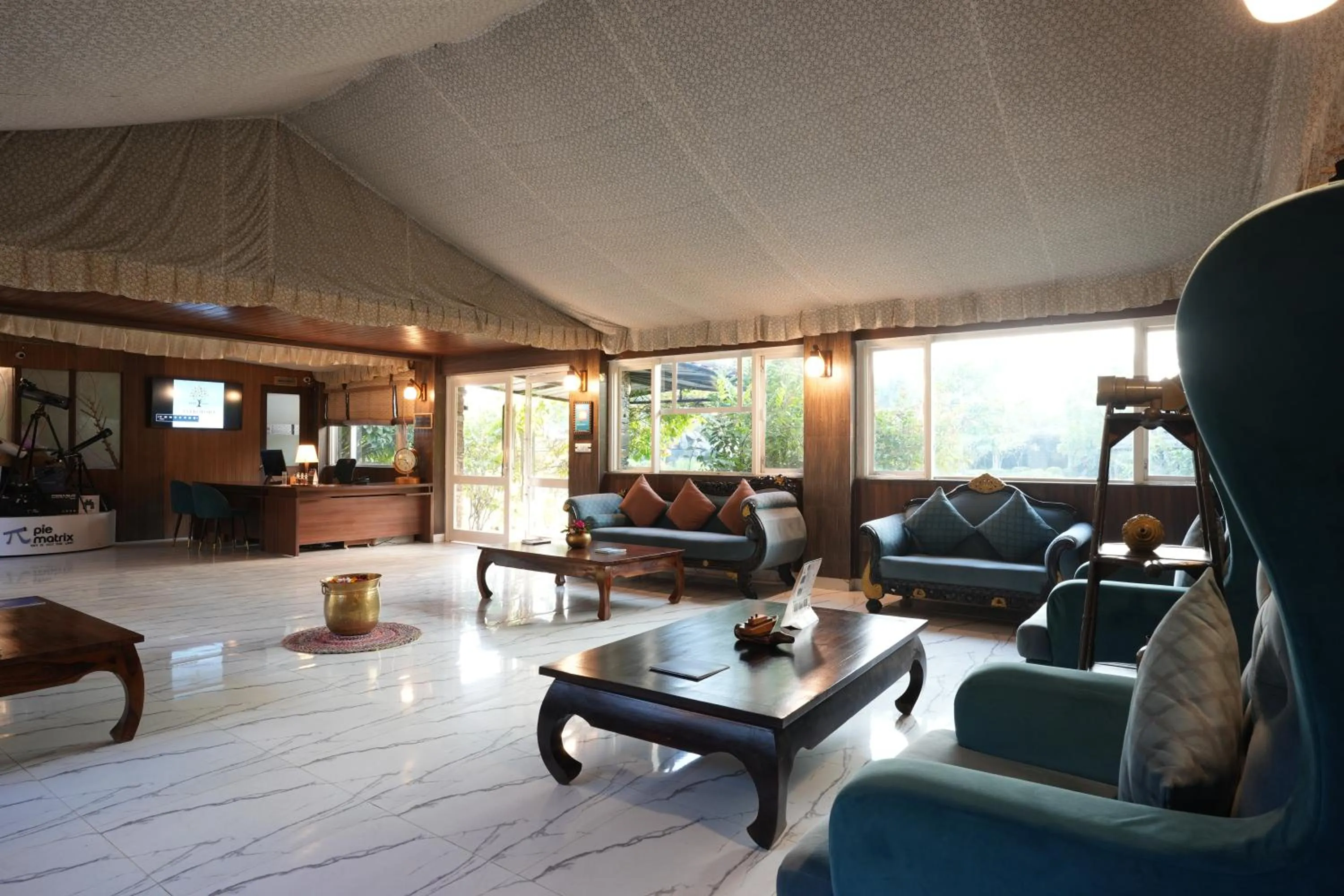 Lobby or reception in Astroport Sariska Treetop by Eight Continents