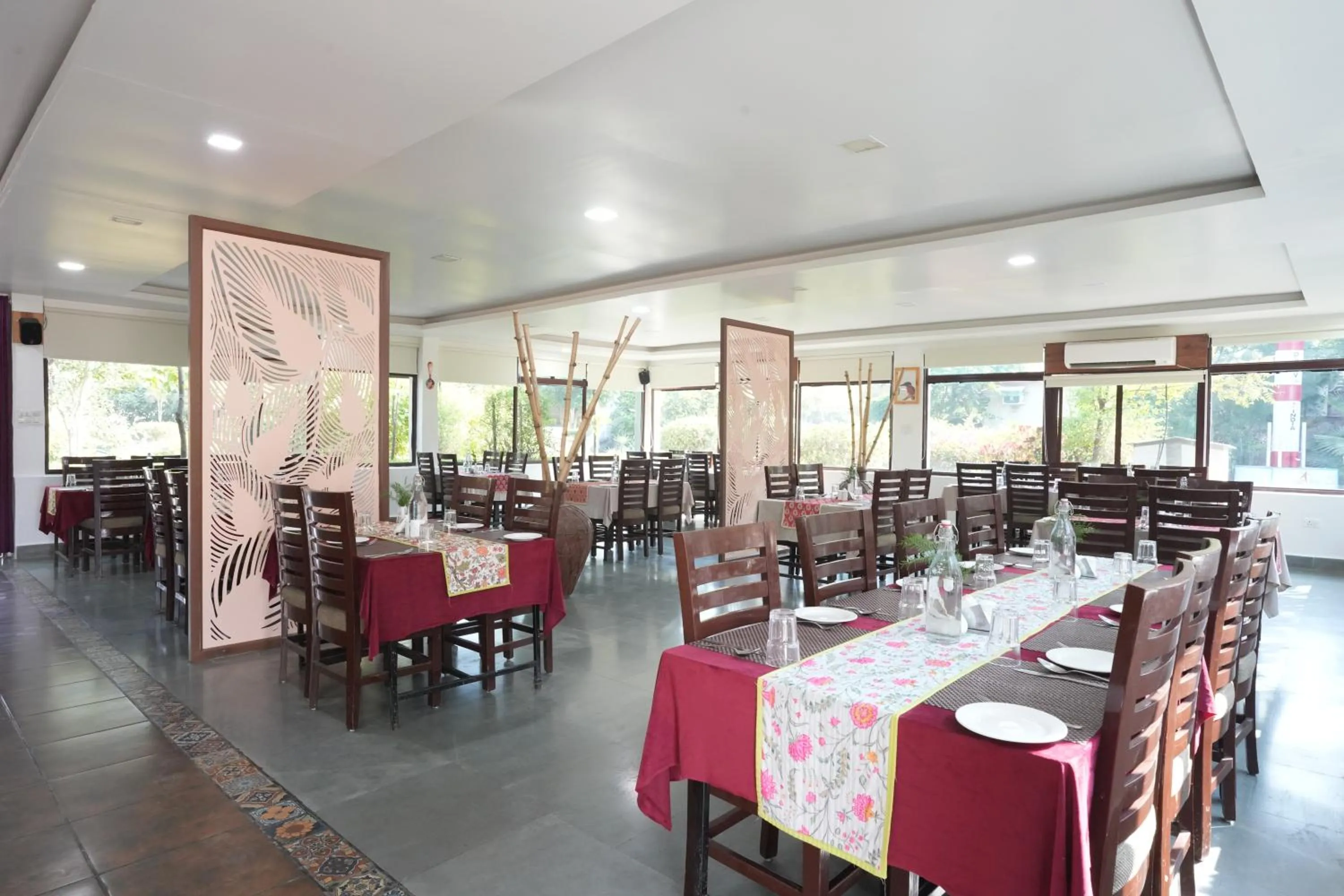 Restaurant/places to eat in Astroport Sariska Treetop by Eight Continents