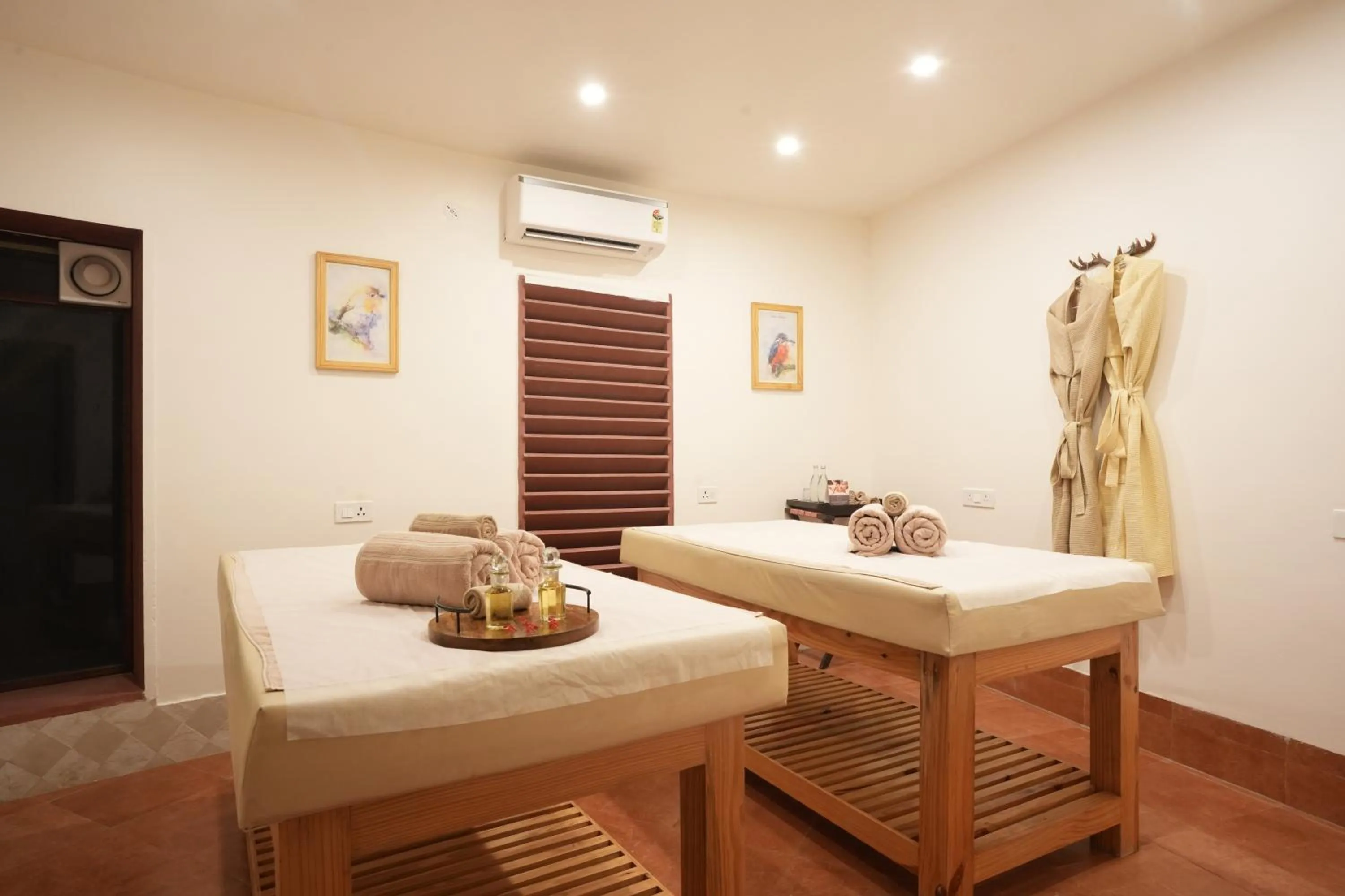 Spa and wellness centre/facilities in Astroport Sariska Treetop by Eight Continents