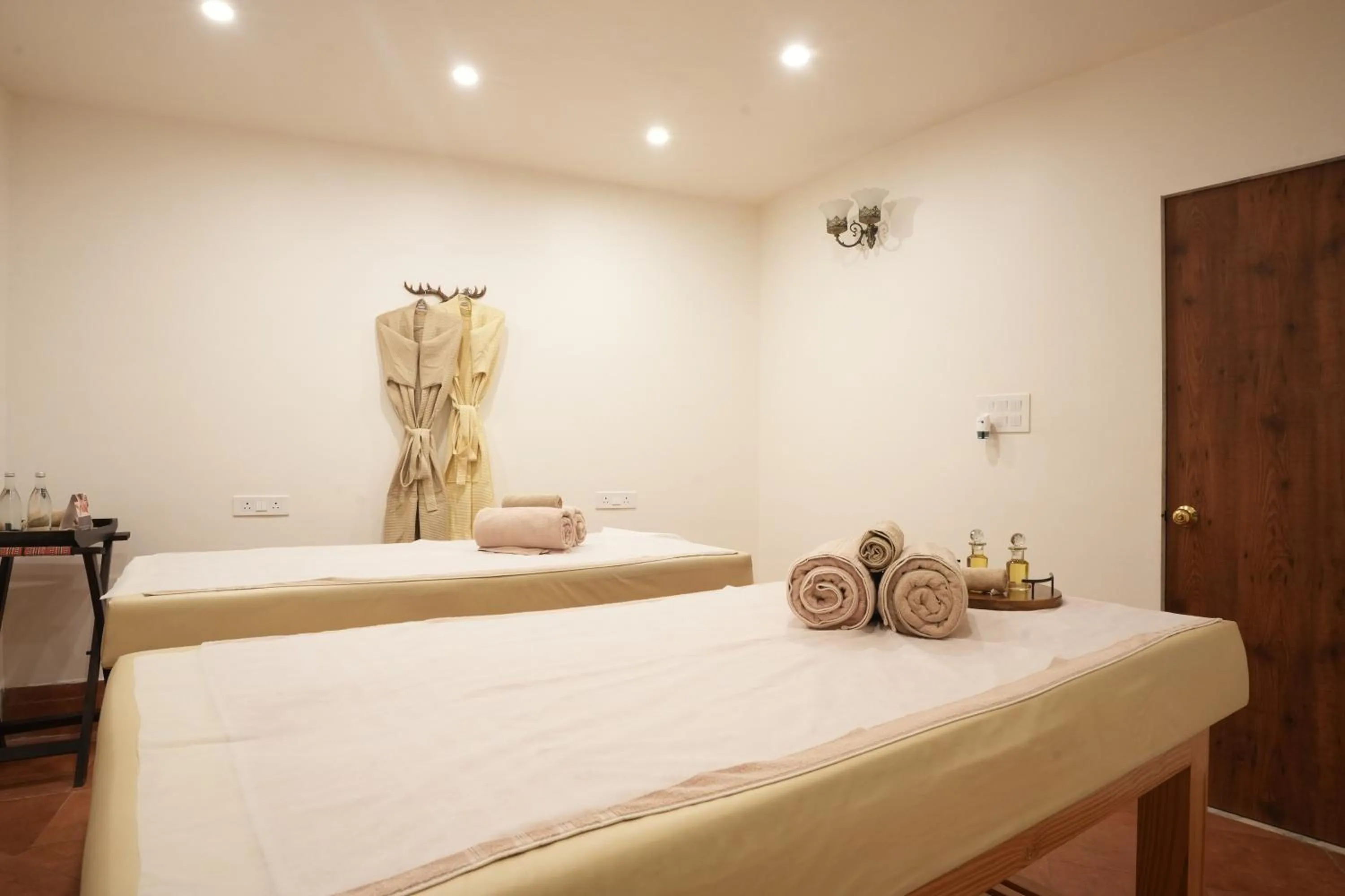 Spa and wellness centre/facilities, Bed in Astroport Sariska Treetop by Eight Continents