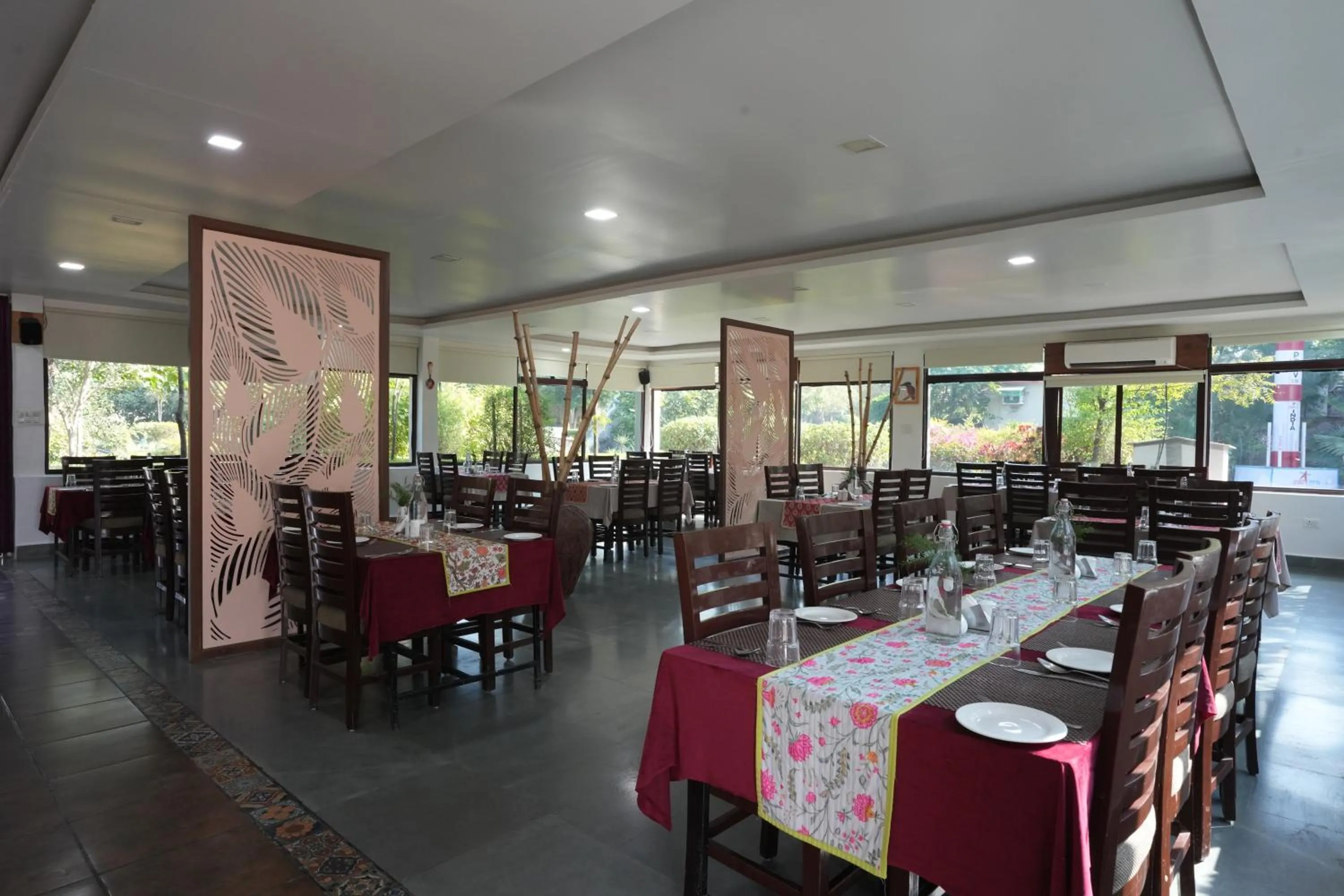 Restaurant/places to eat in Astroport Sariska Treetop by Eight Continents