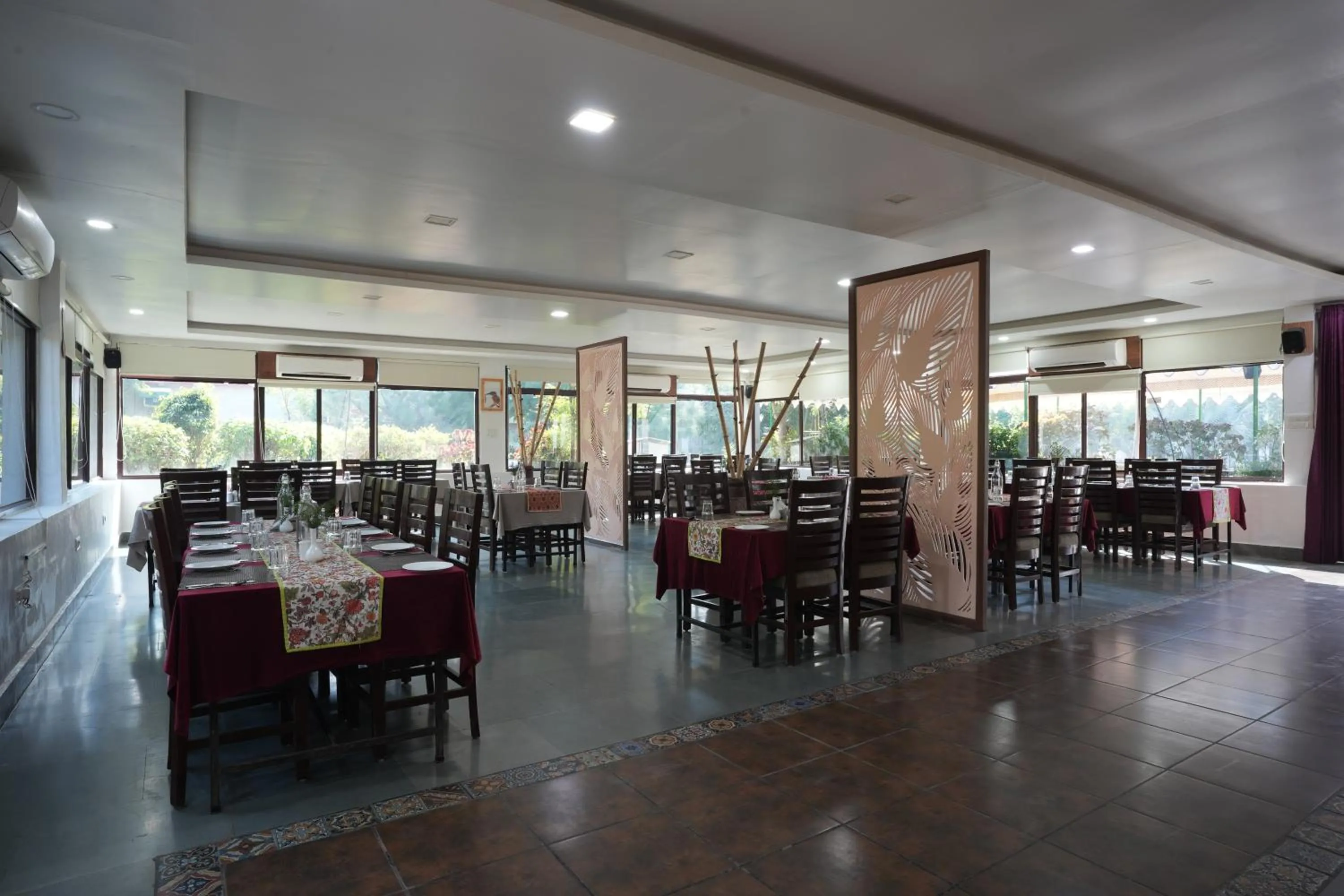 Restaurant/places to eat in Astroport Sariska Treetop by Eight Continents