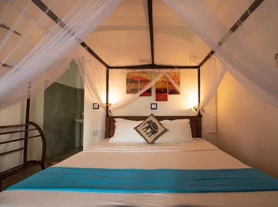 Comfort Triple Room in Frangipani Beach Villa Comfort Triple Room in Frangipani Beach Villa