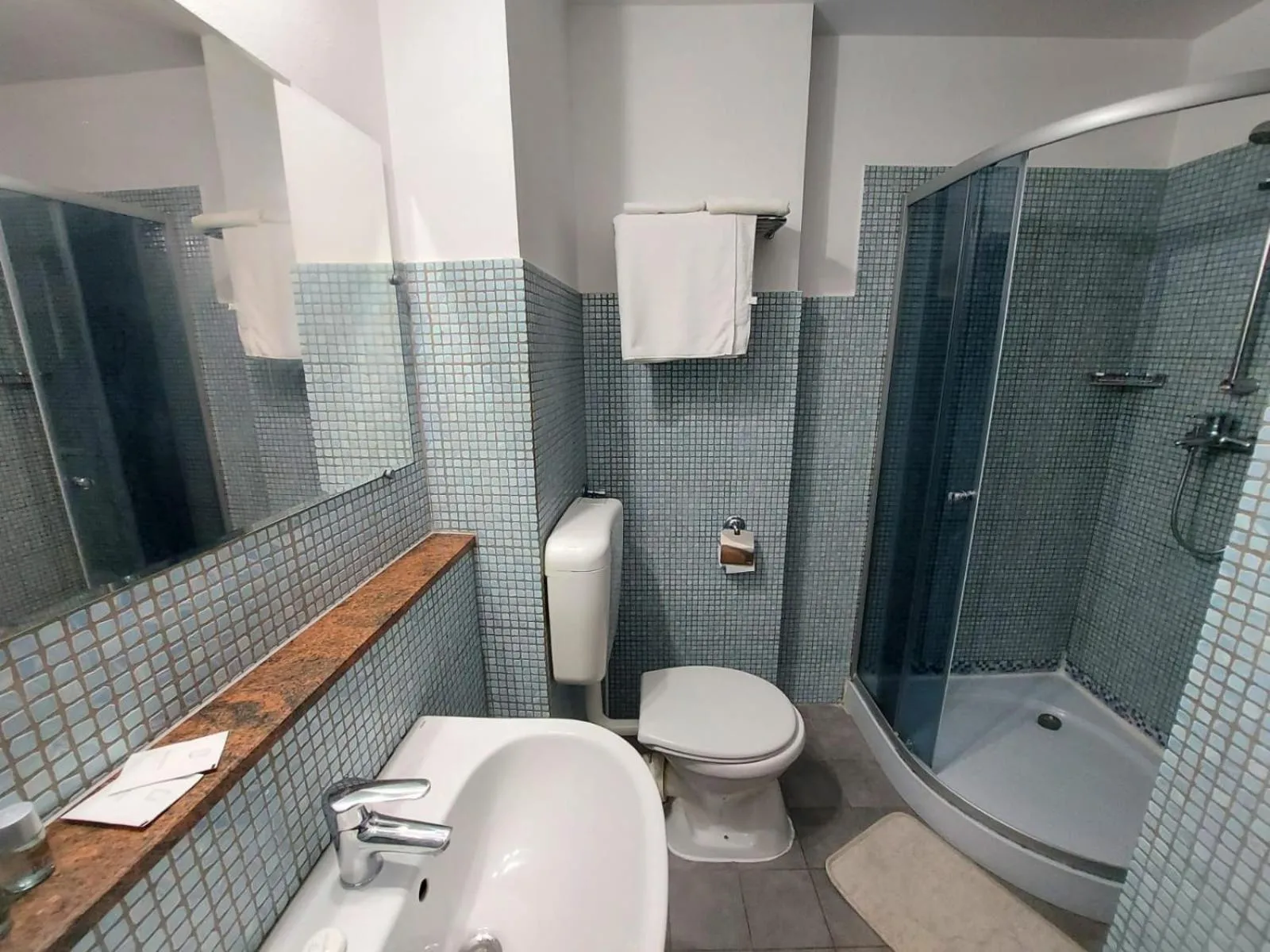 Bathroom in Happy Accomodation