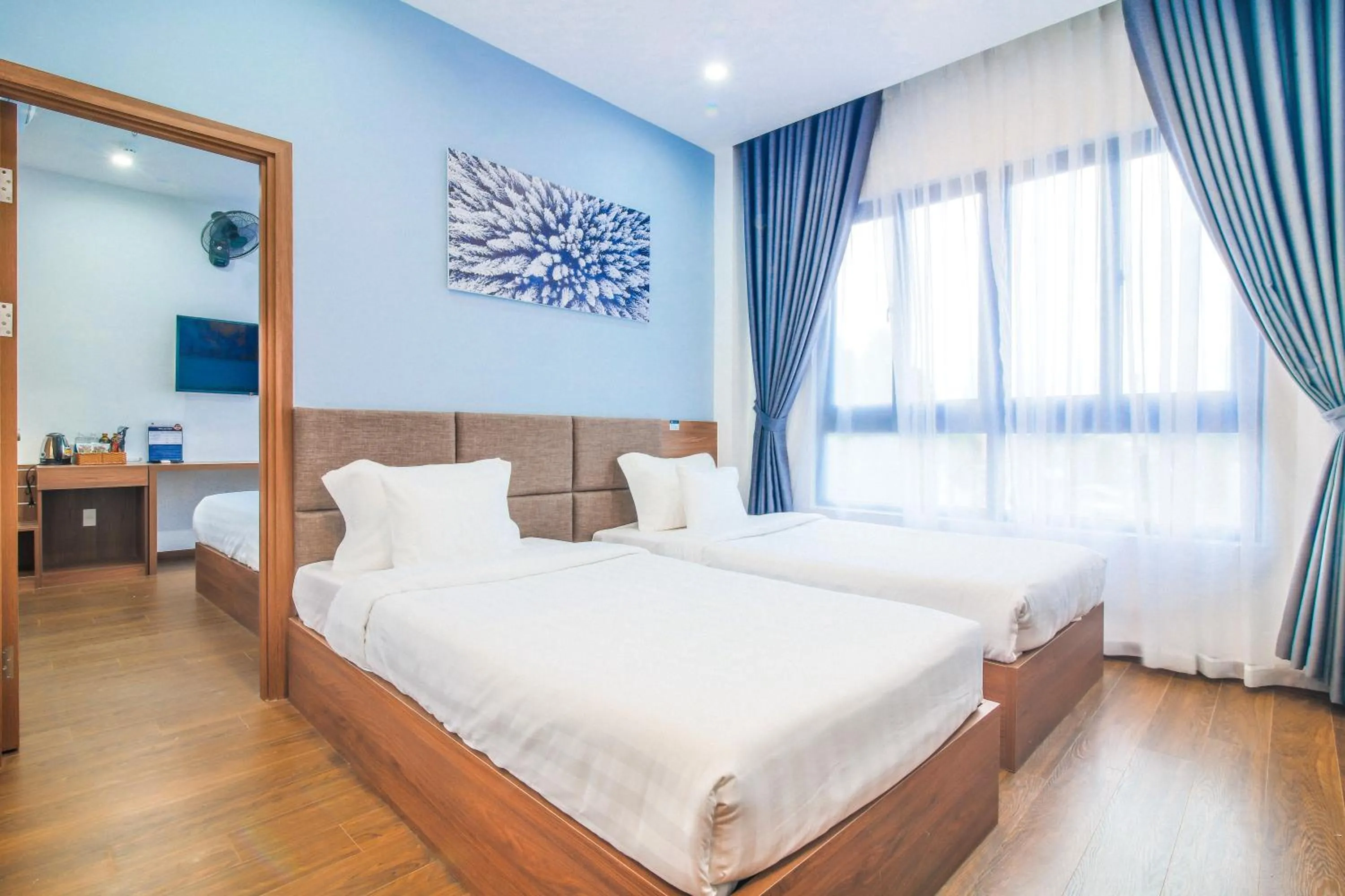 Bed in Grand Lee Hotel