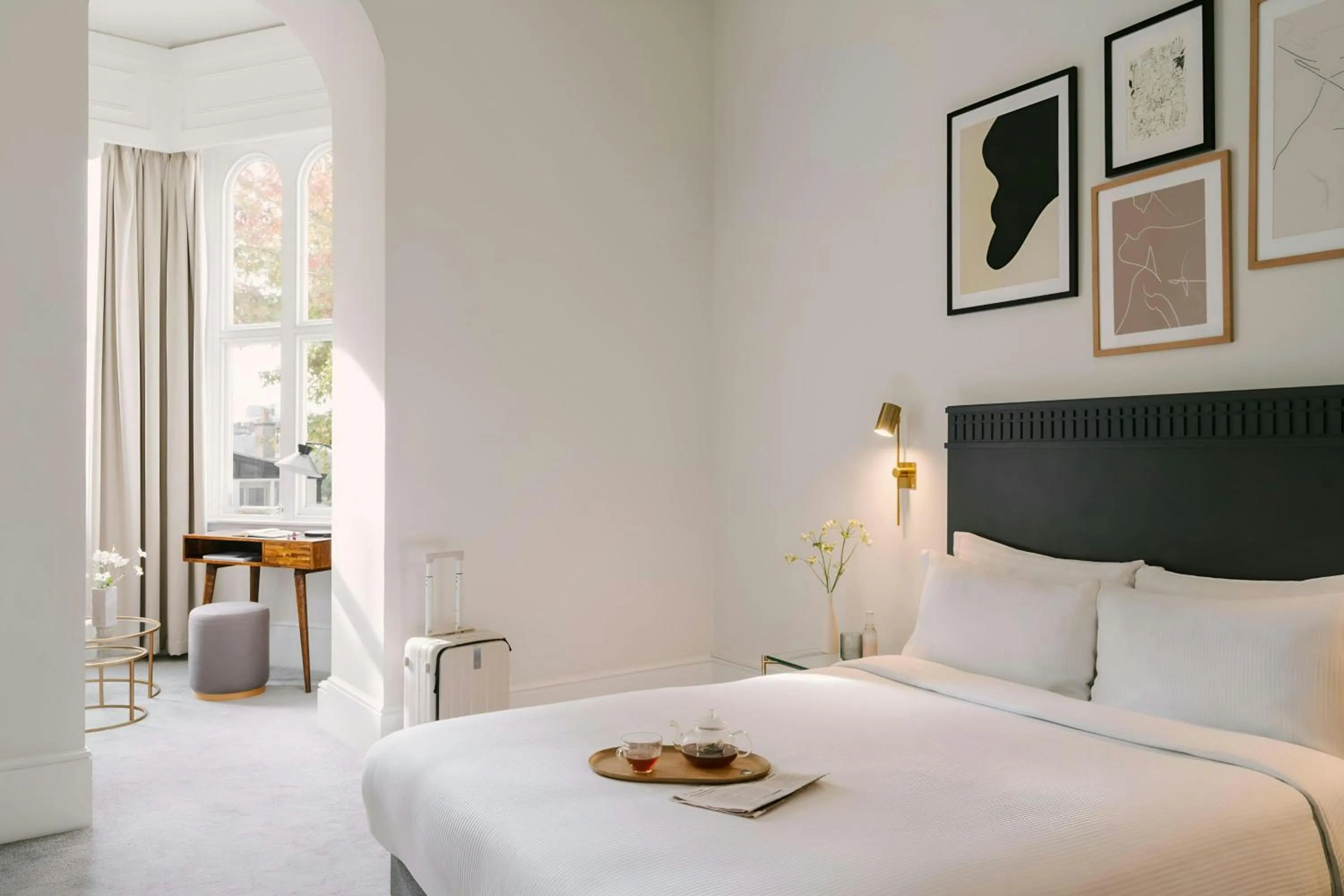 Bedroom, Bed in Kensington Gardens Hotel, Sonder by Marriott Bonvoy