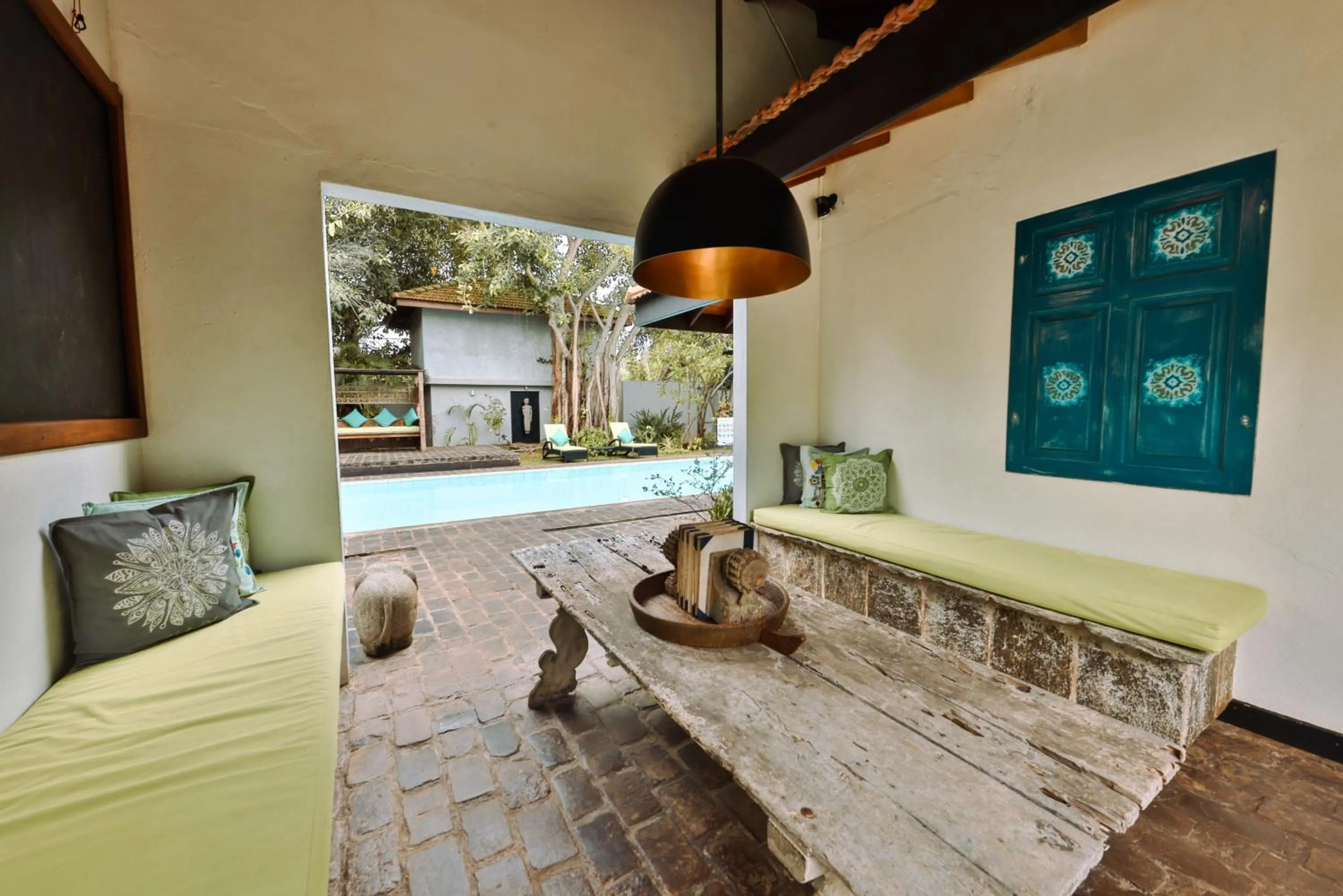 Dining area in Villa Hundira