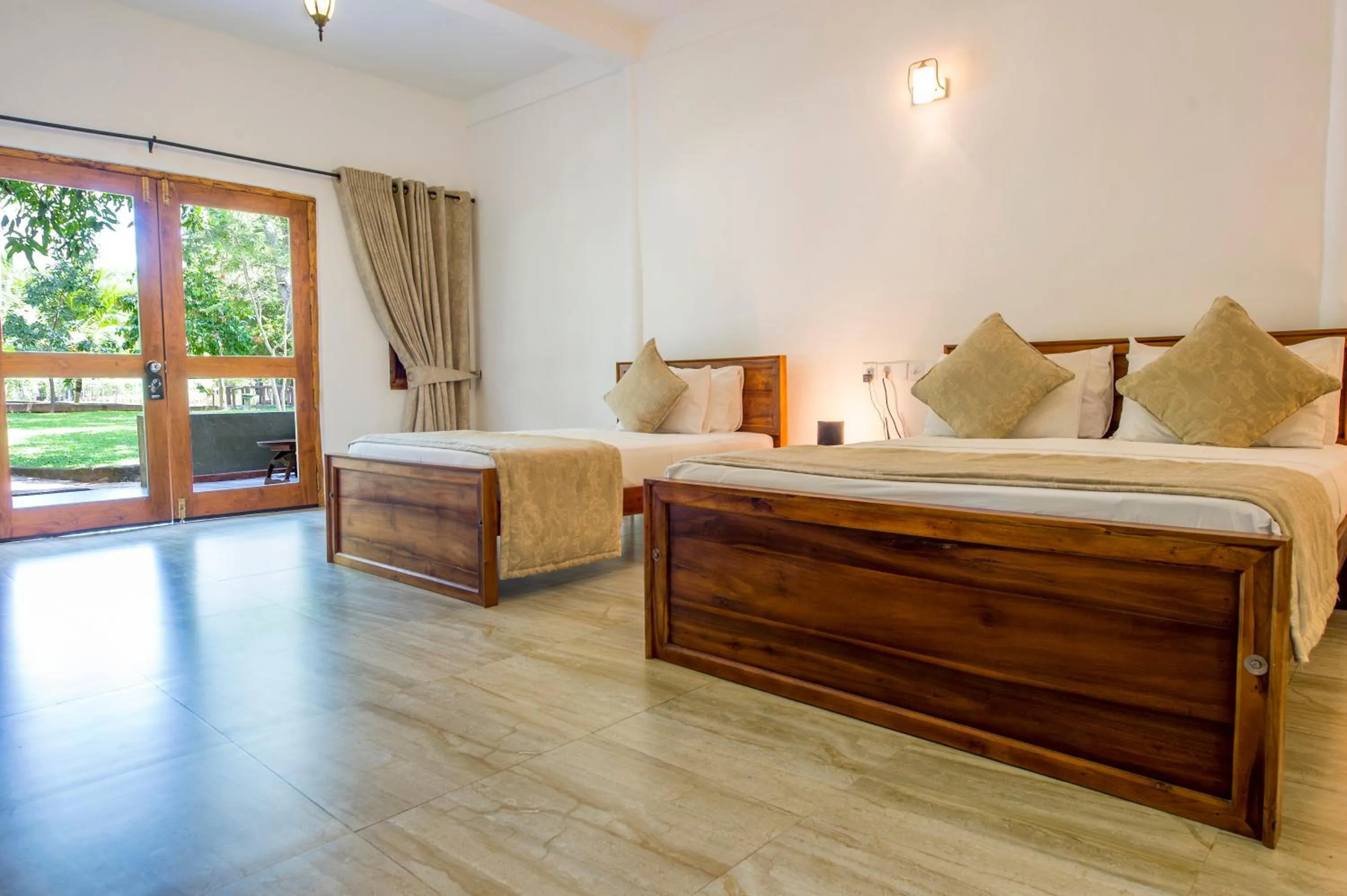 Bed in Kalu's Hideaway Udawalawe