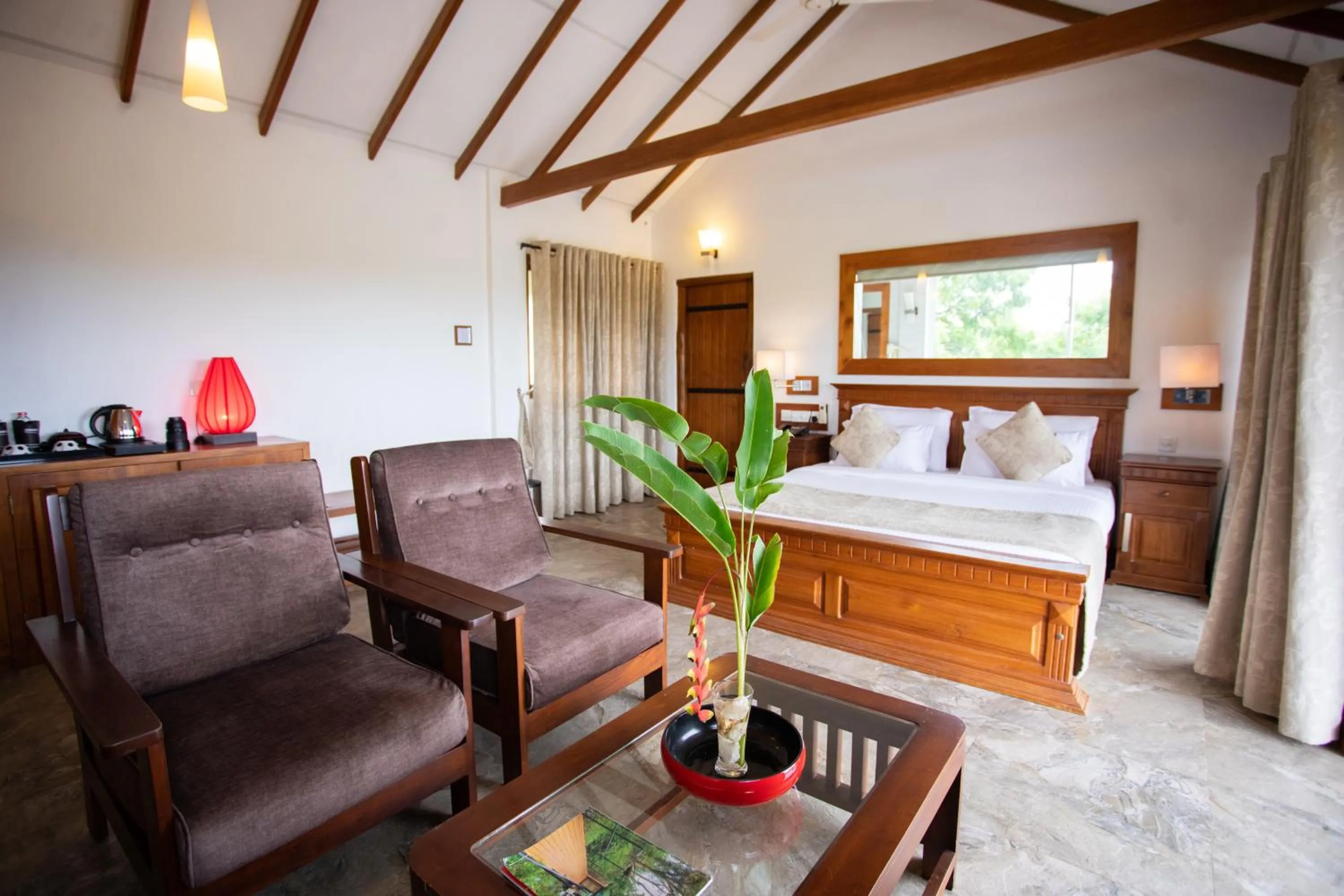 Photo of the whole room, Bed in Kalu's Hideaway Udawalawe