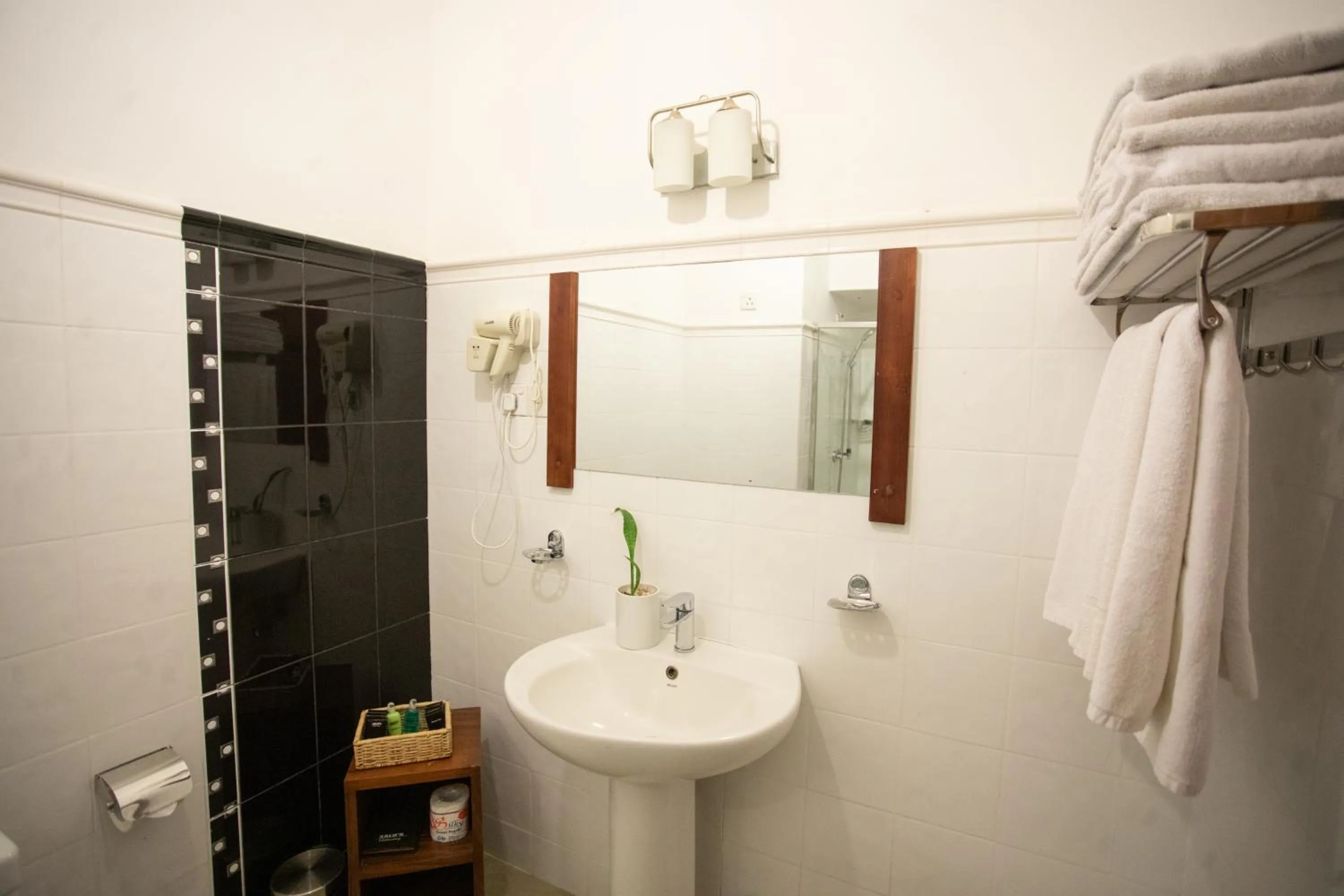 Bathroom in Kalu's Hideaway Udawalawe