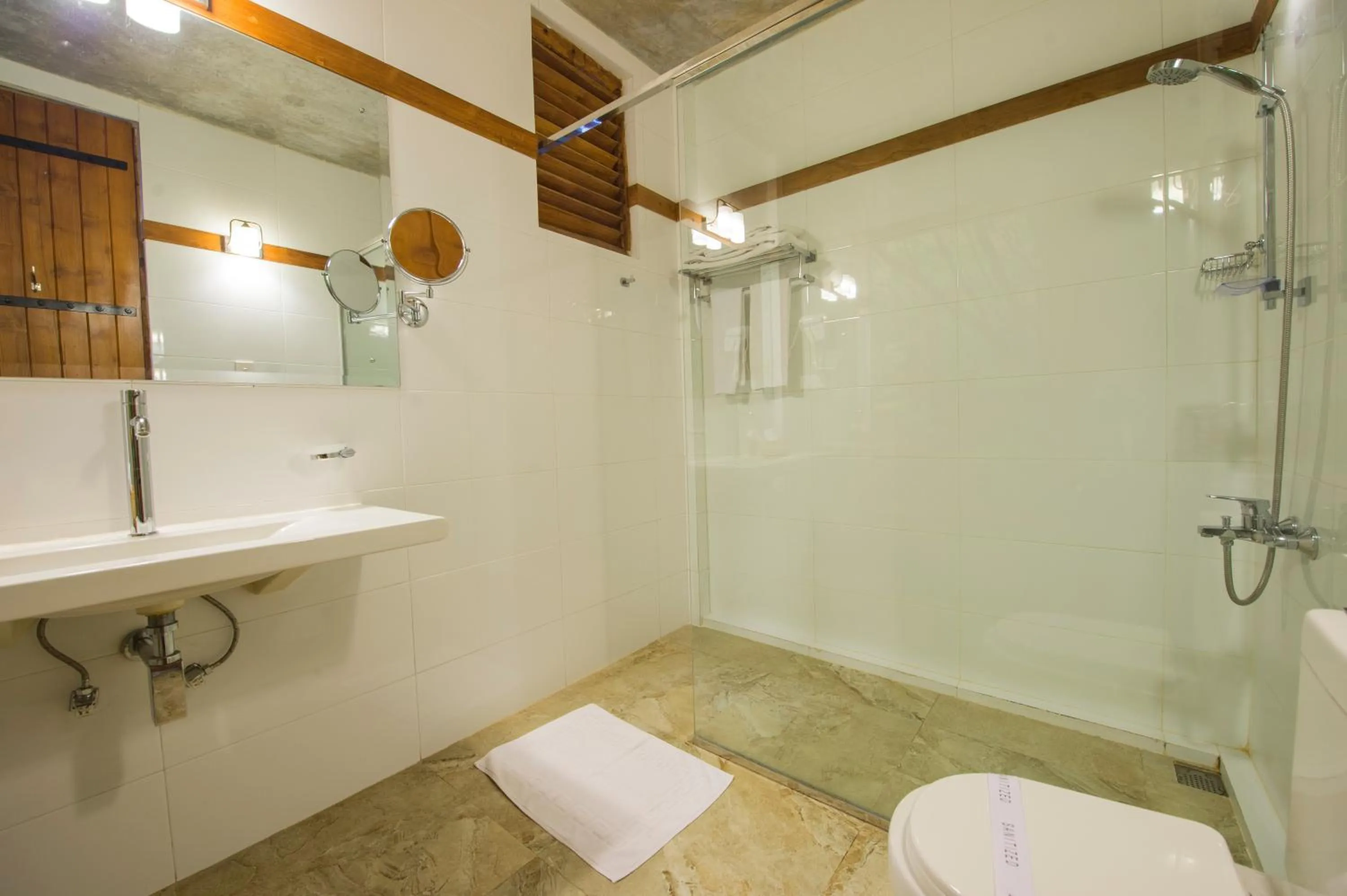 Bathroom in Kalu's Hideaway Udawalawe