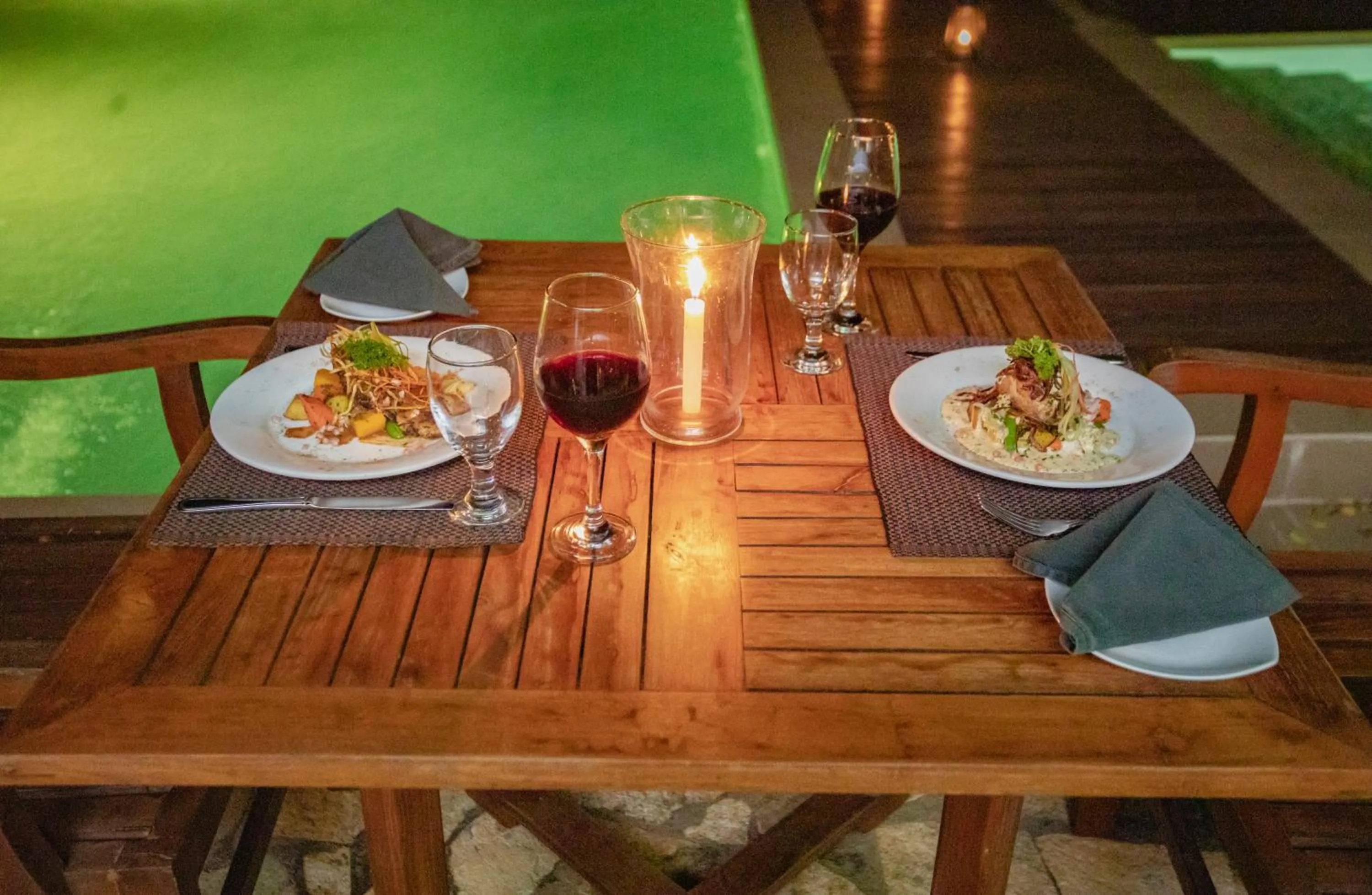 Food and drinks in Kalu's Hideaway Udawalawe