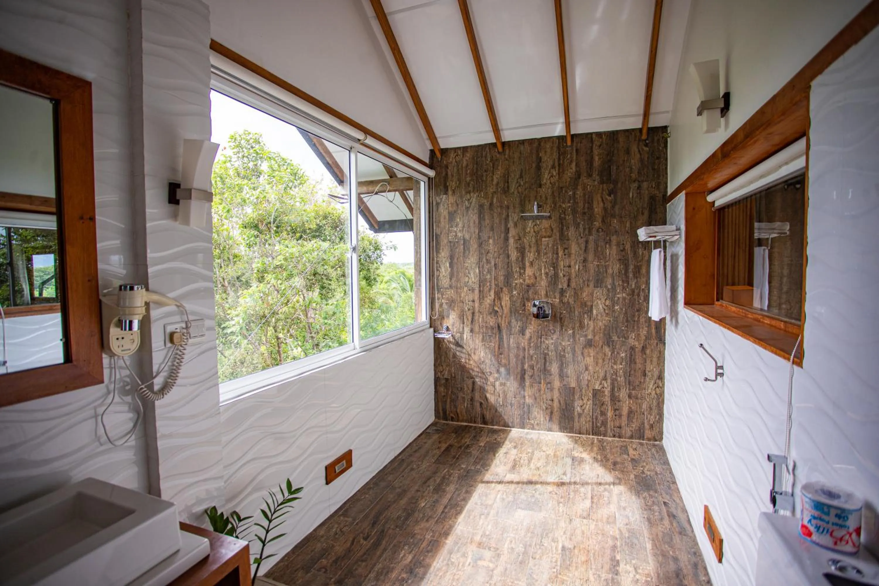 Bathroom in Kalu's Hideaway Udawalawe