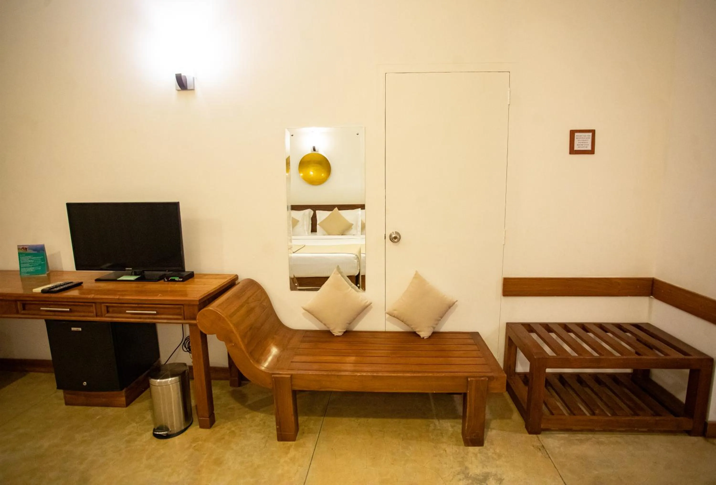 Seating area in Kalu's Hideaway Udawalawe