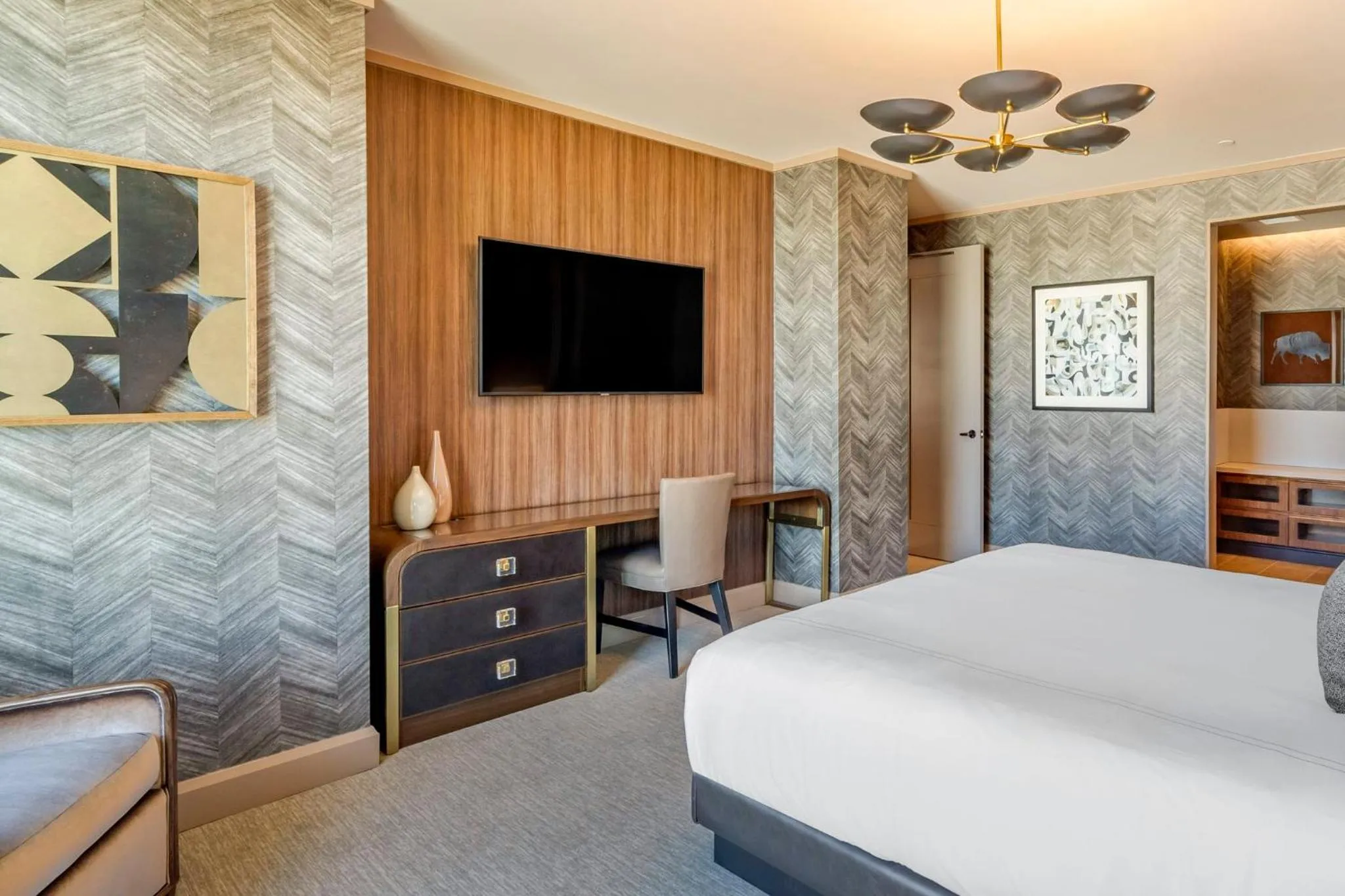 Photo of the whole room, Bed in Omni Oklahoma City Hotel