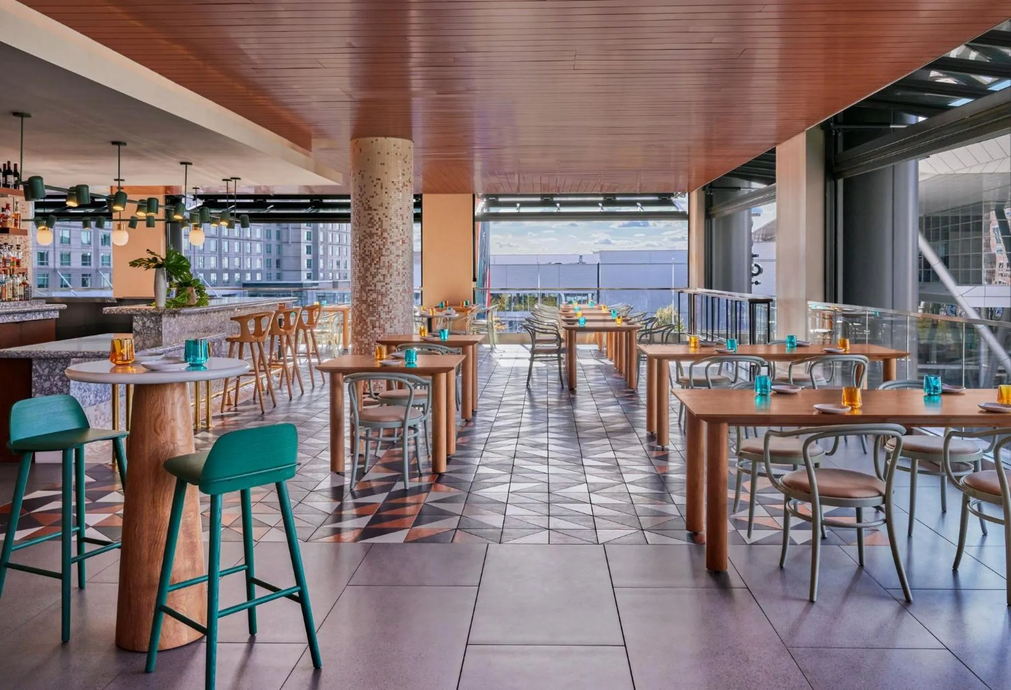 Restaurant/places to eat in Omni Boston Hotel at the Seaport