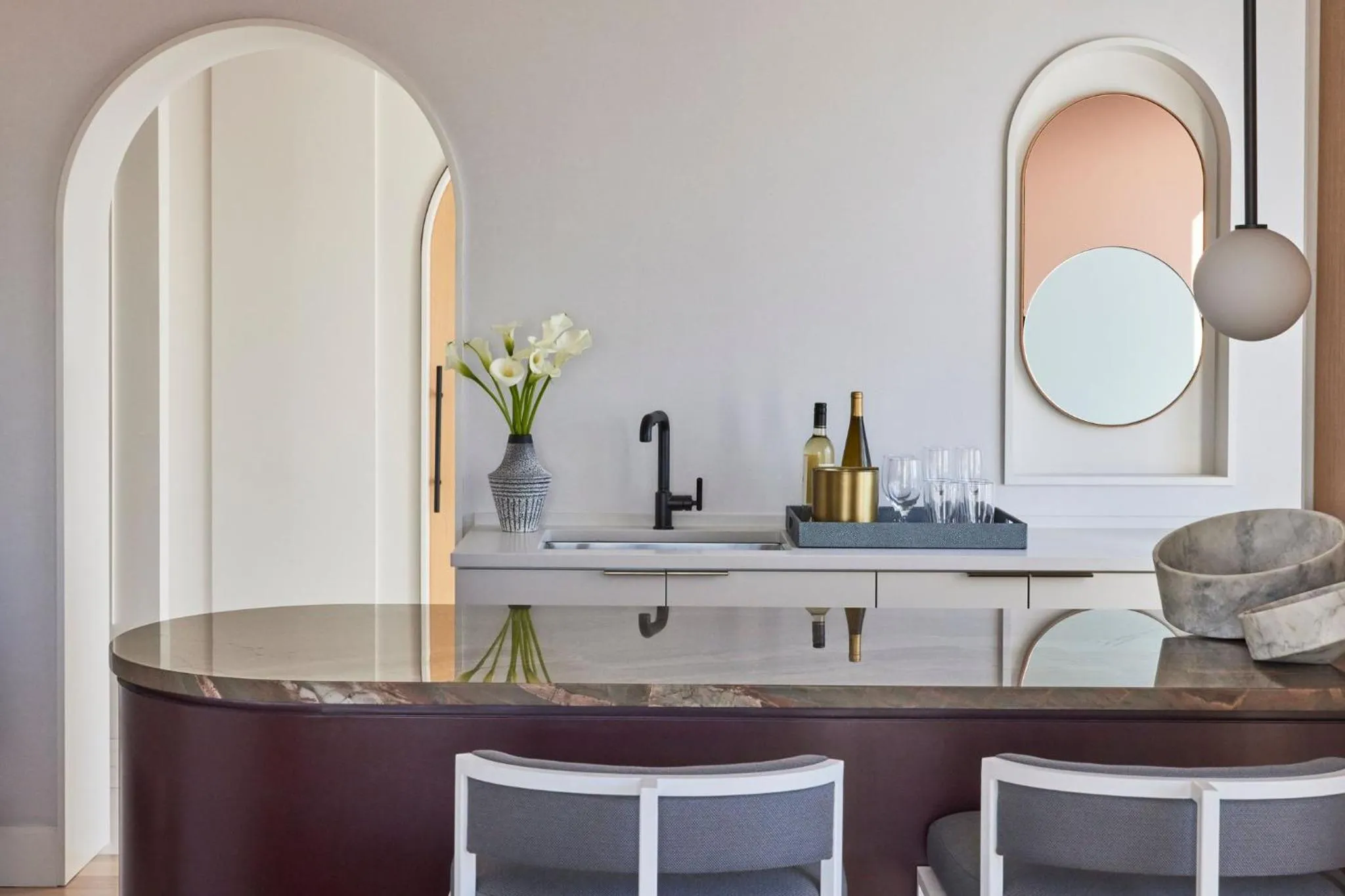 Photo of the whole room in Omni Boston Hotel at the Seaport