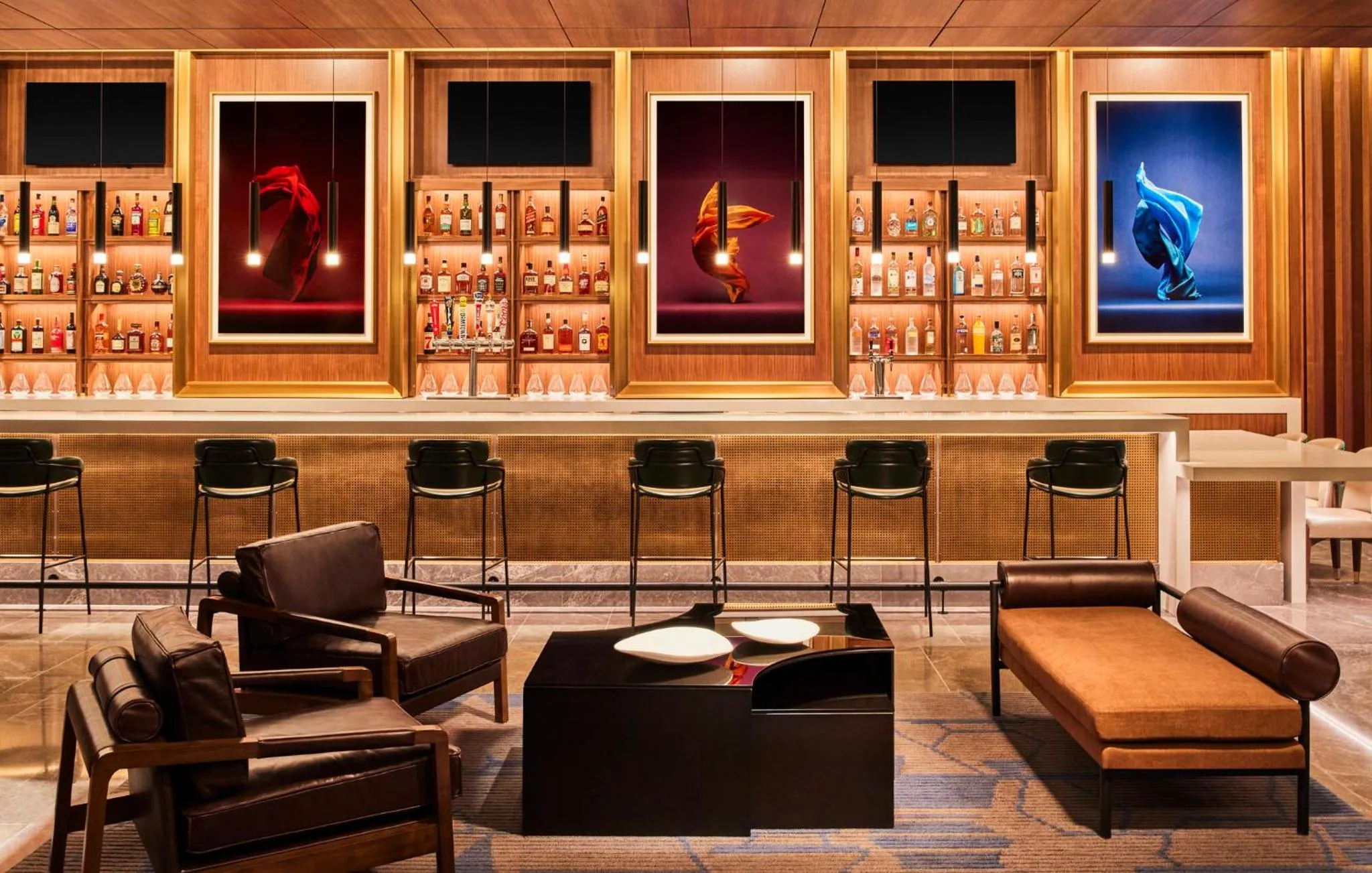 Restaurant/places to eat in Omni Boston Hotel at the Seaport