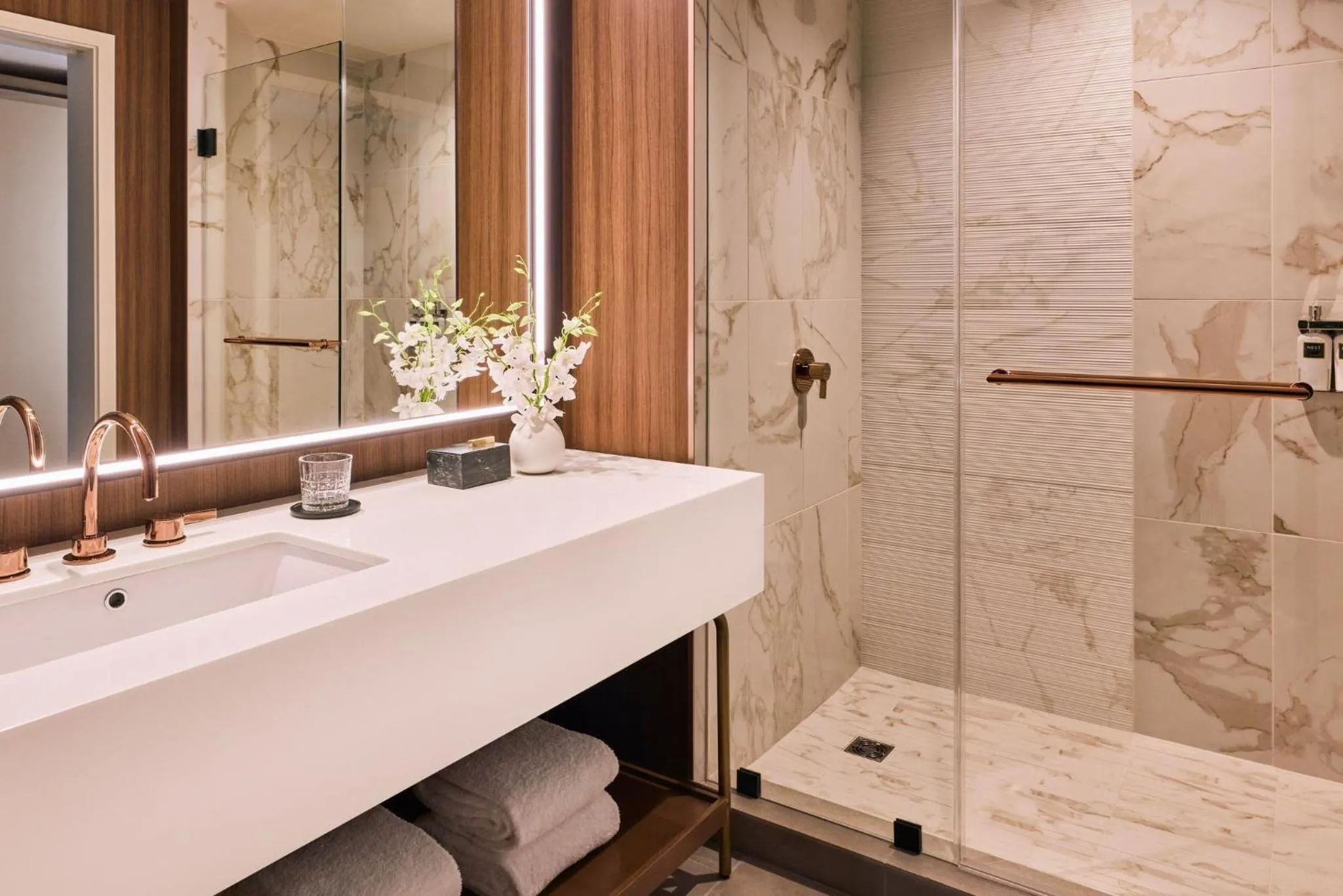 Shower in Omni Boston Hotel at the Seaport