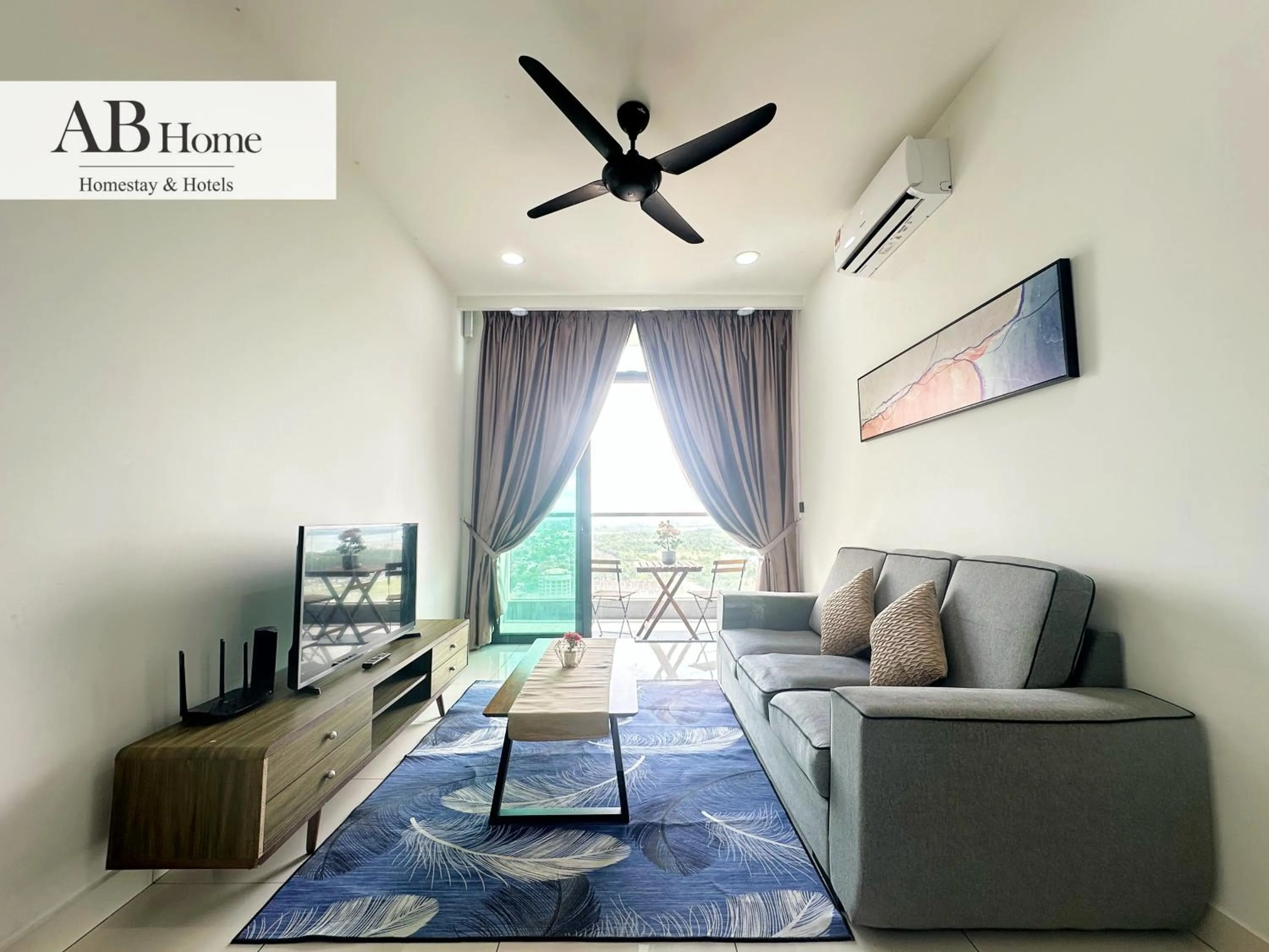 Living room in ABHOME "JAPAN SUITE" #GreenHaven #Olympic Pool #360"SeaView #JB