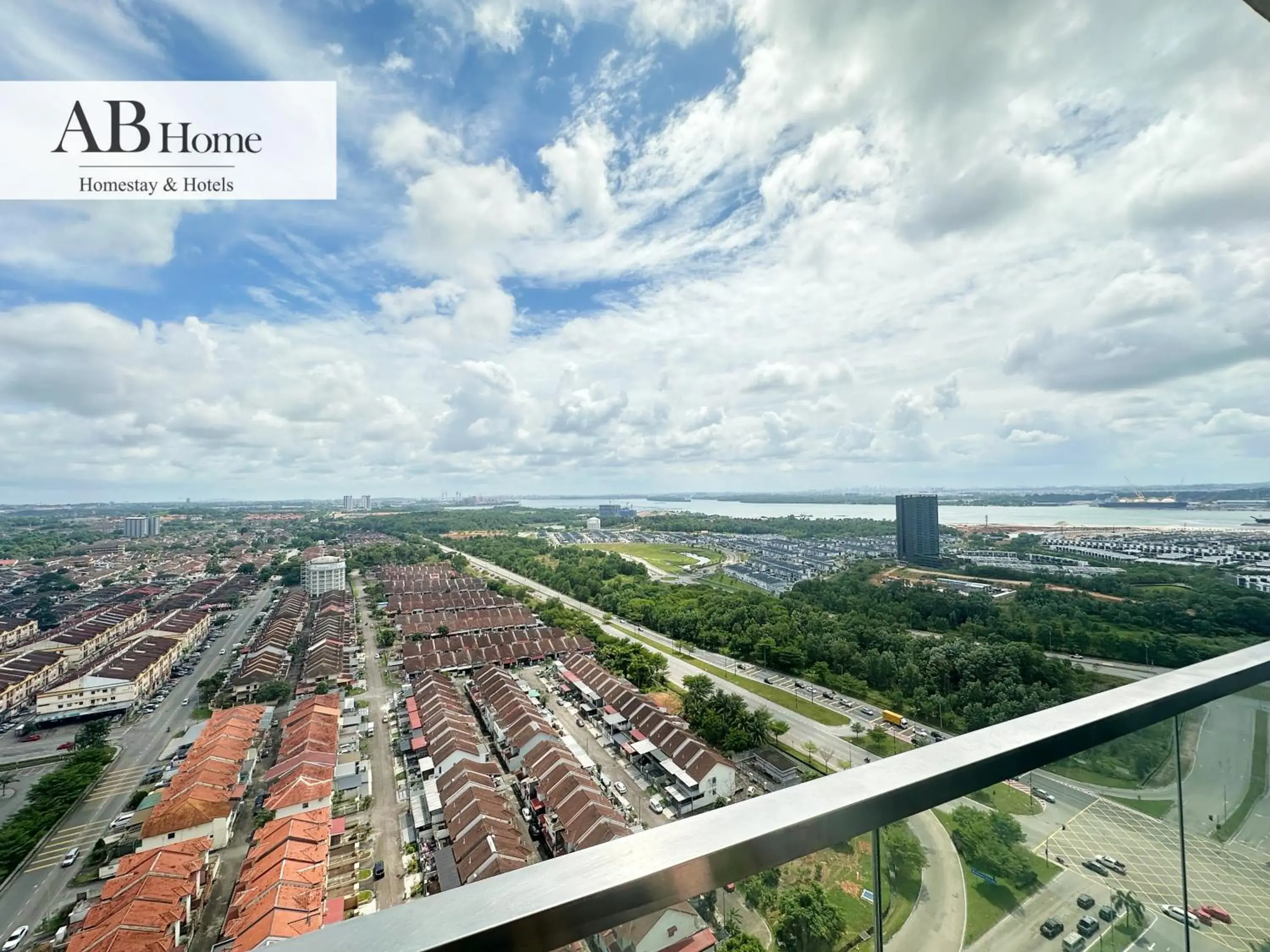 Balcony/Terrace in ABHOME "JAPAN SUITE" #GreenHaven #Olympic Pool #360"SeaView #JB Balcony/Terrace in ABHOME "JAPAN SUITE" #GreenHaven #Olympic Pool #360"SeaView #JB