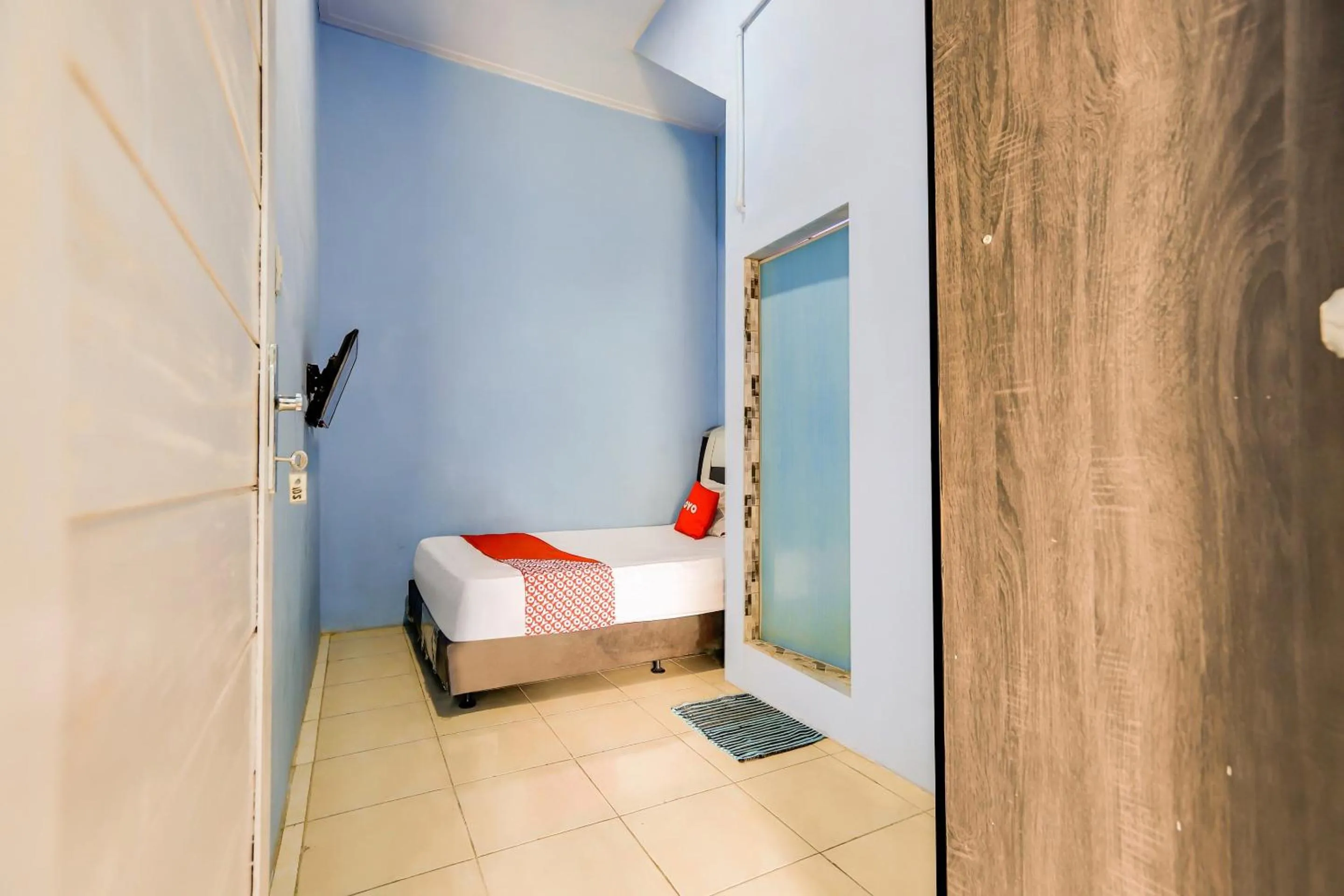 Bedroom, Bed in Hotel O Faster Inn 1