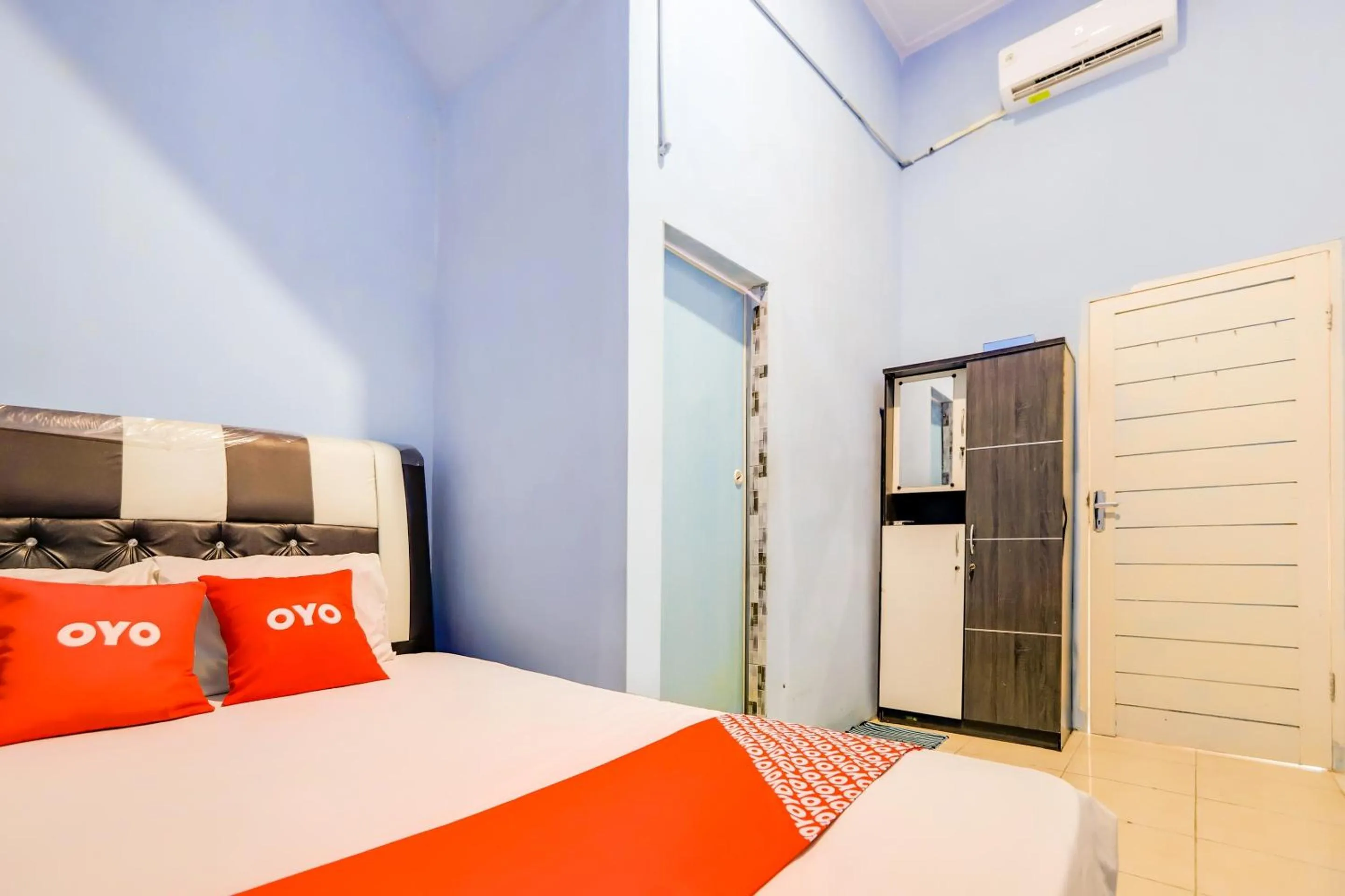 Bedroom, Bed in Hotel O Faster Inn 1