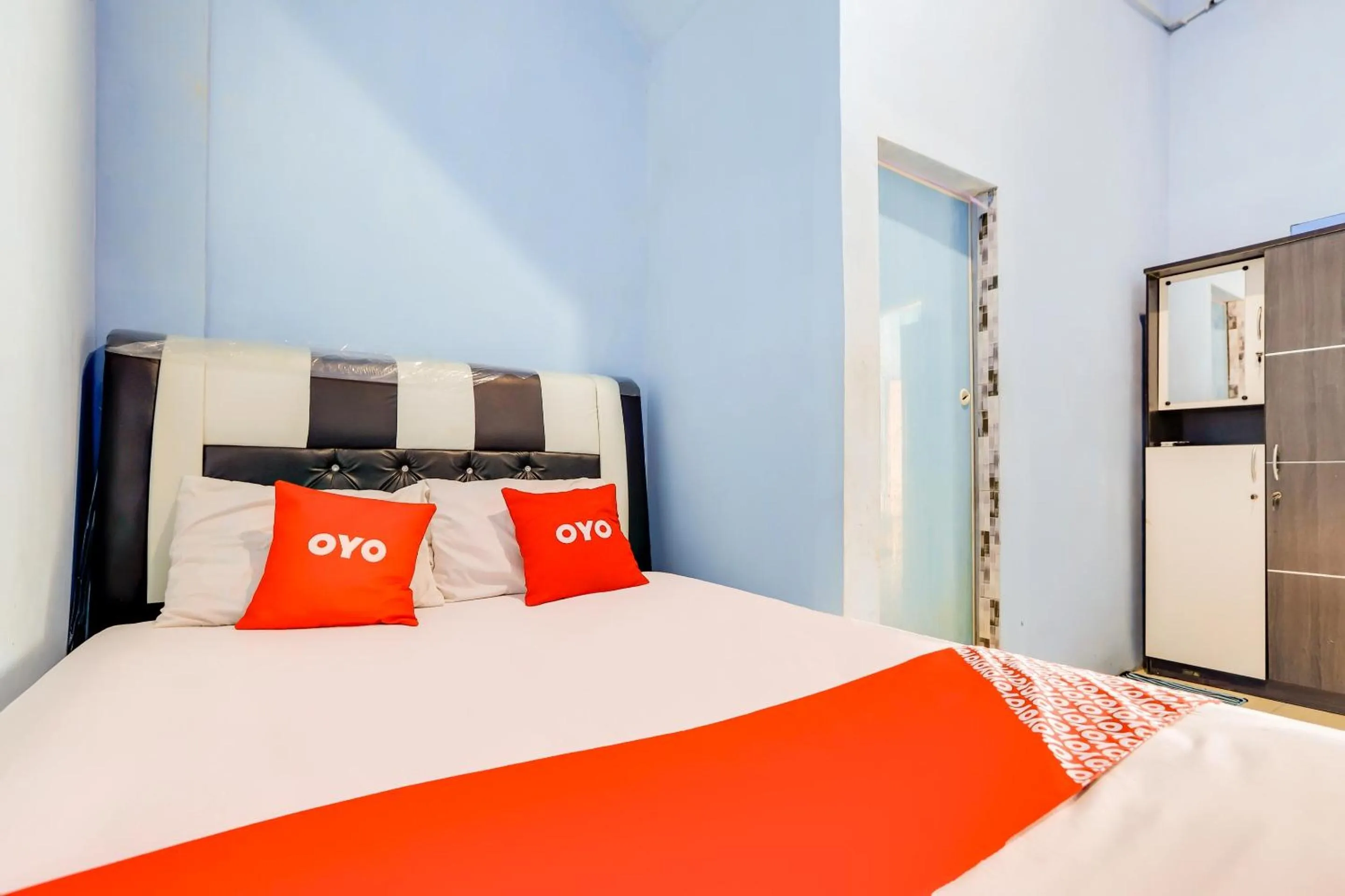 Bedroom, Bed in Hotel O Faster Inn 1