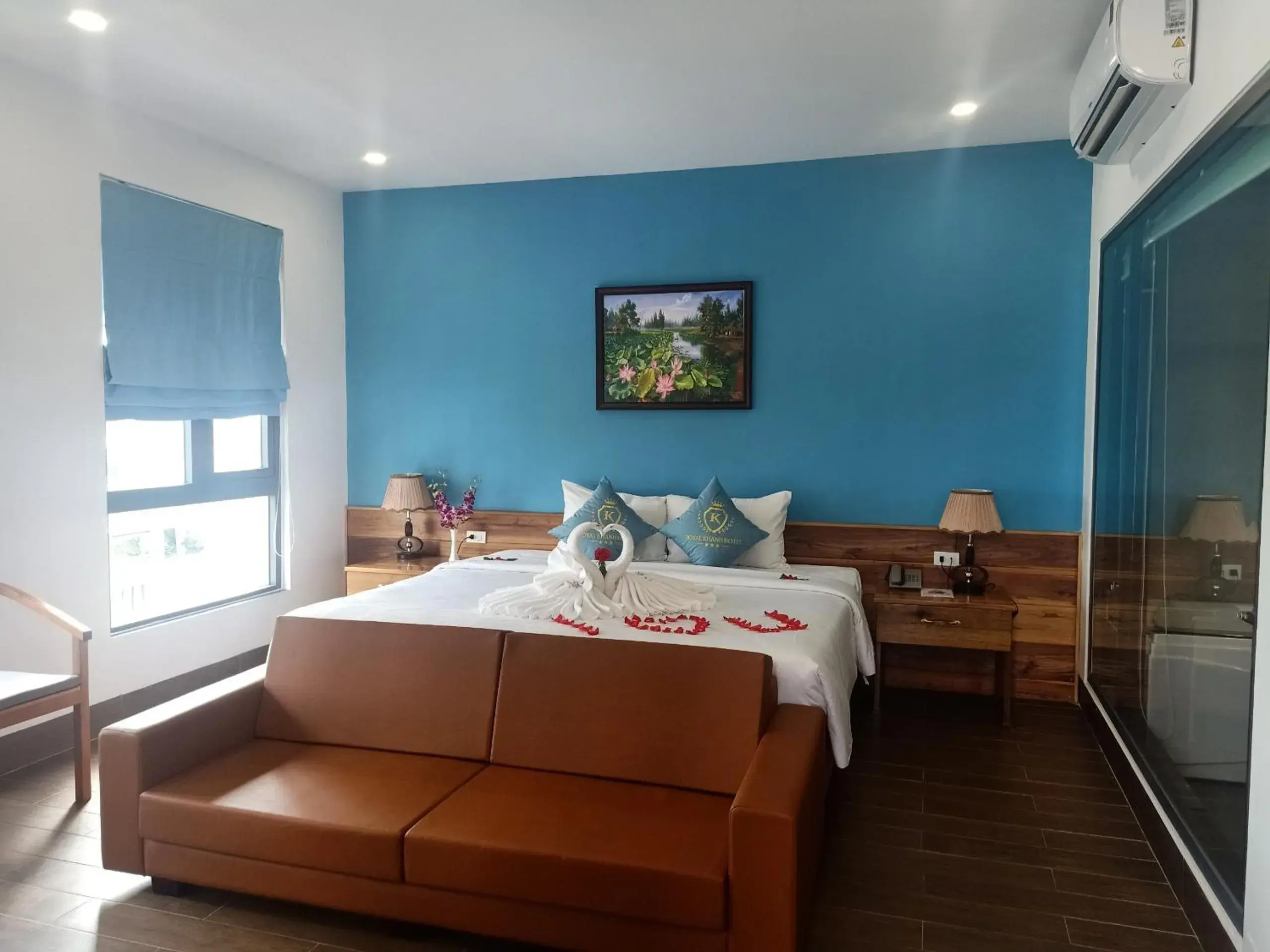 Bed in Royal Khanh Hotel Bed in Royal Khanh Hotel