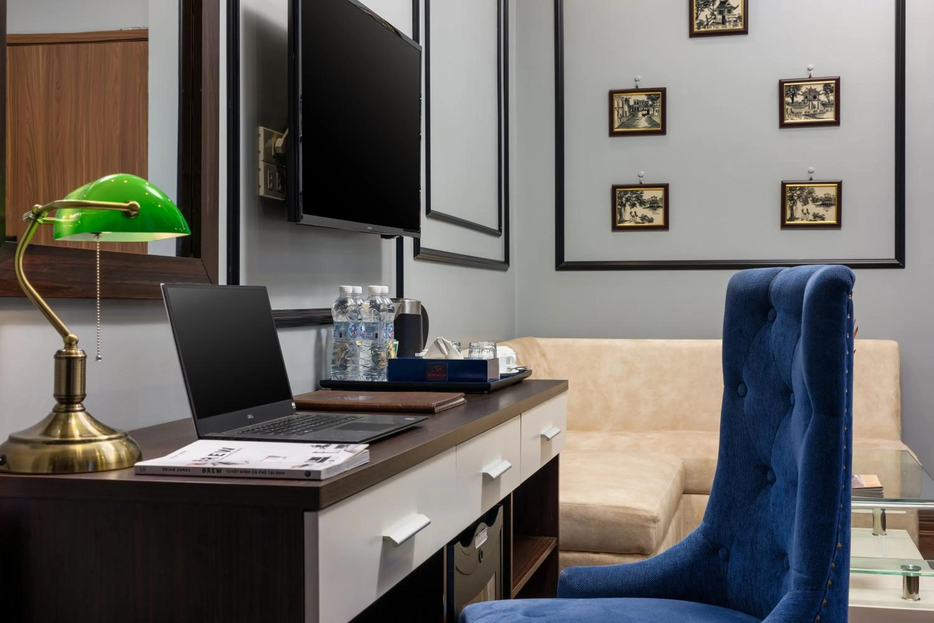 TV and multimedia in Bendecir Hotel & Spa