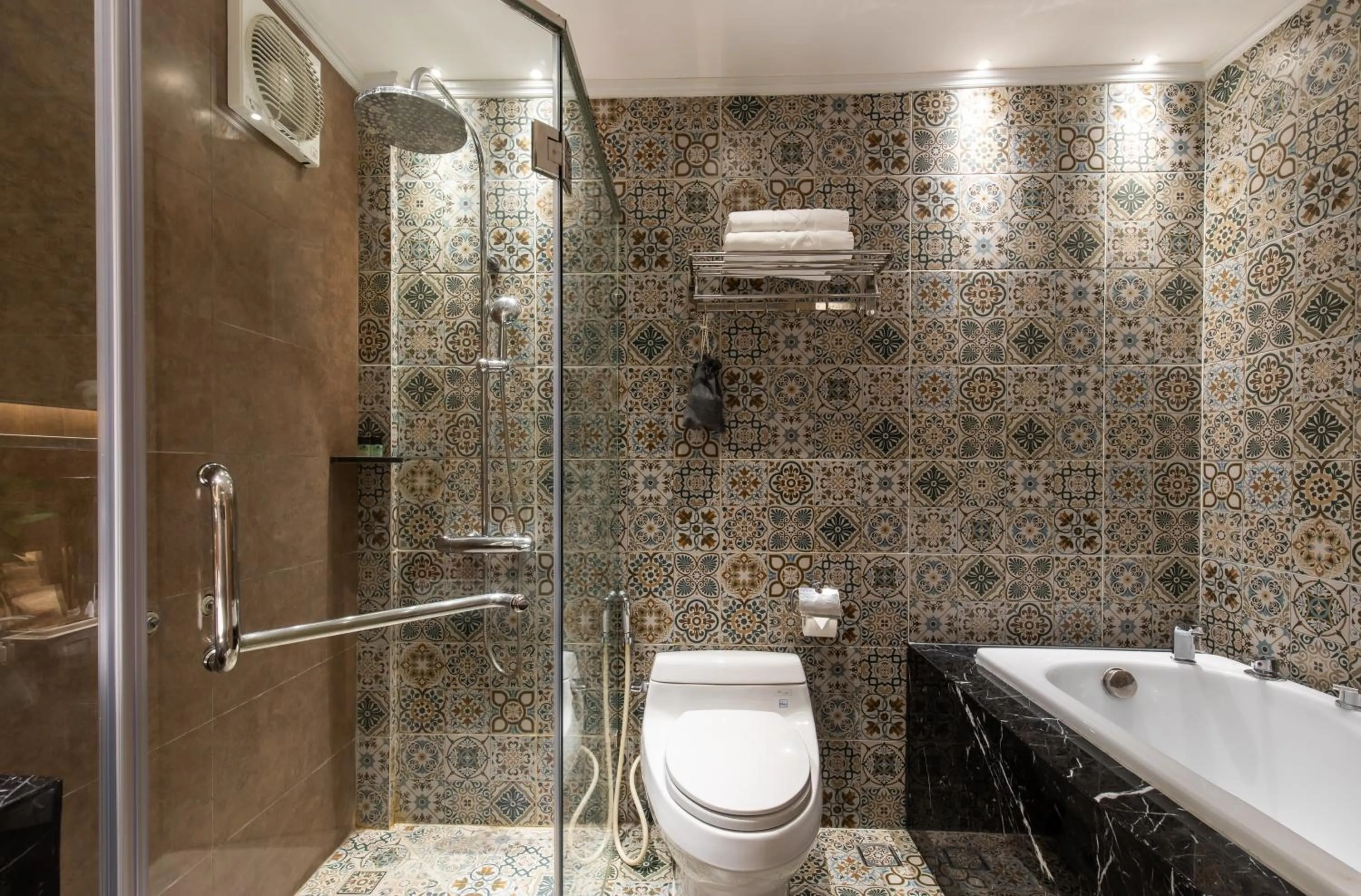 Toilet in Bendecir Hotel & Spa