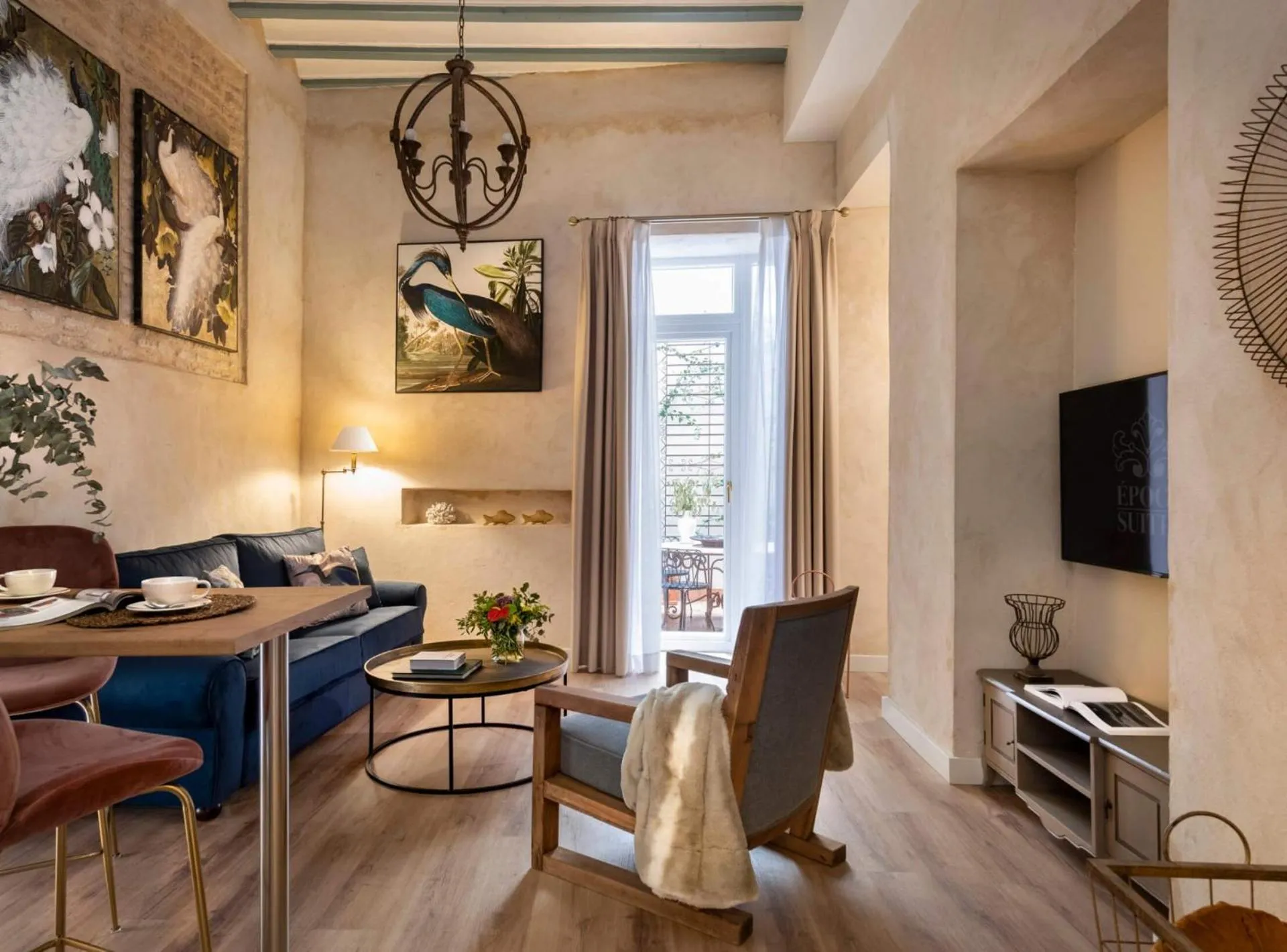 Patio in Casa Sevilla 1855 Suites by Época