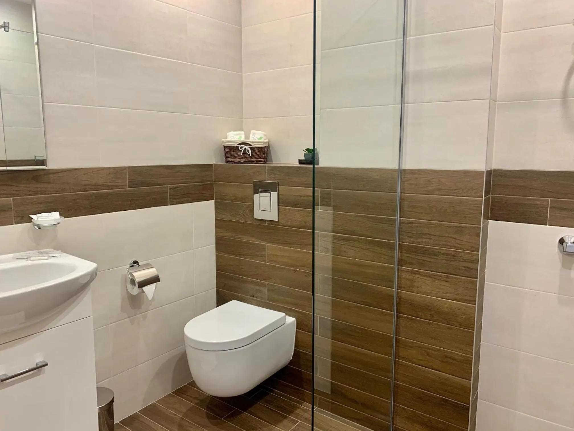 Bathroom in Gardenia Apartments