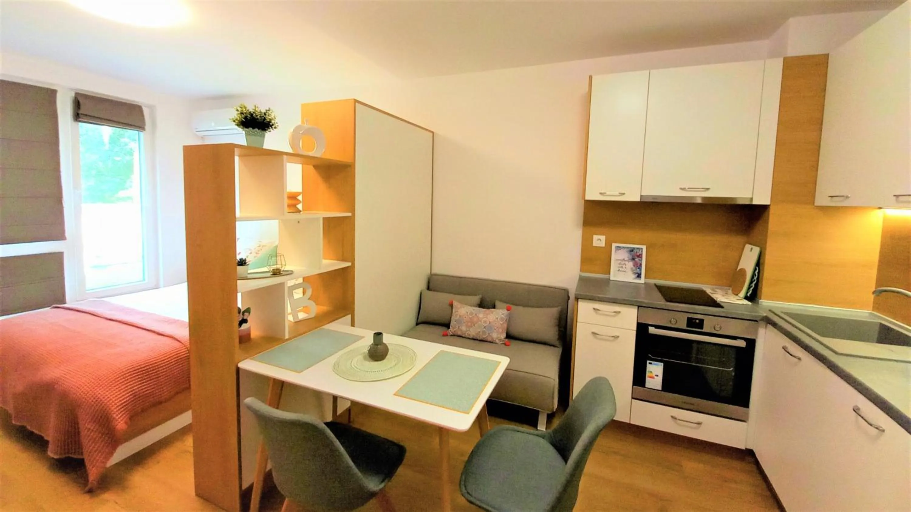 Kitchen or kitchenette in Gardenia Apartments