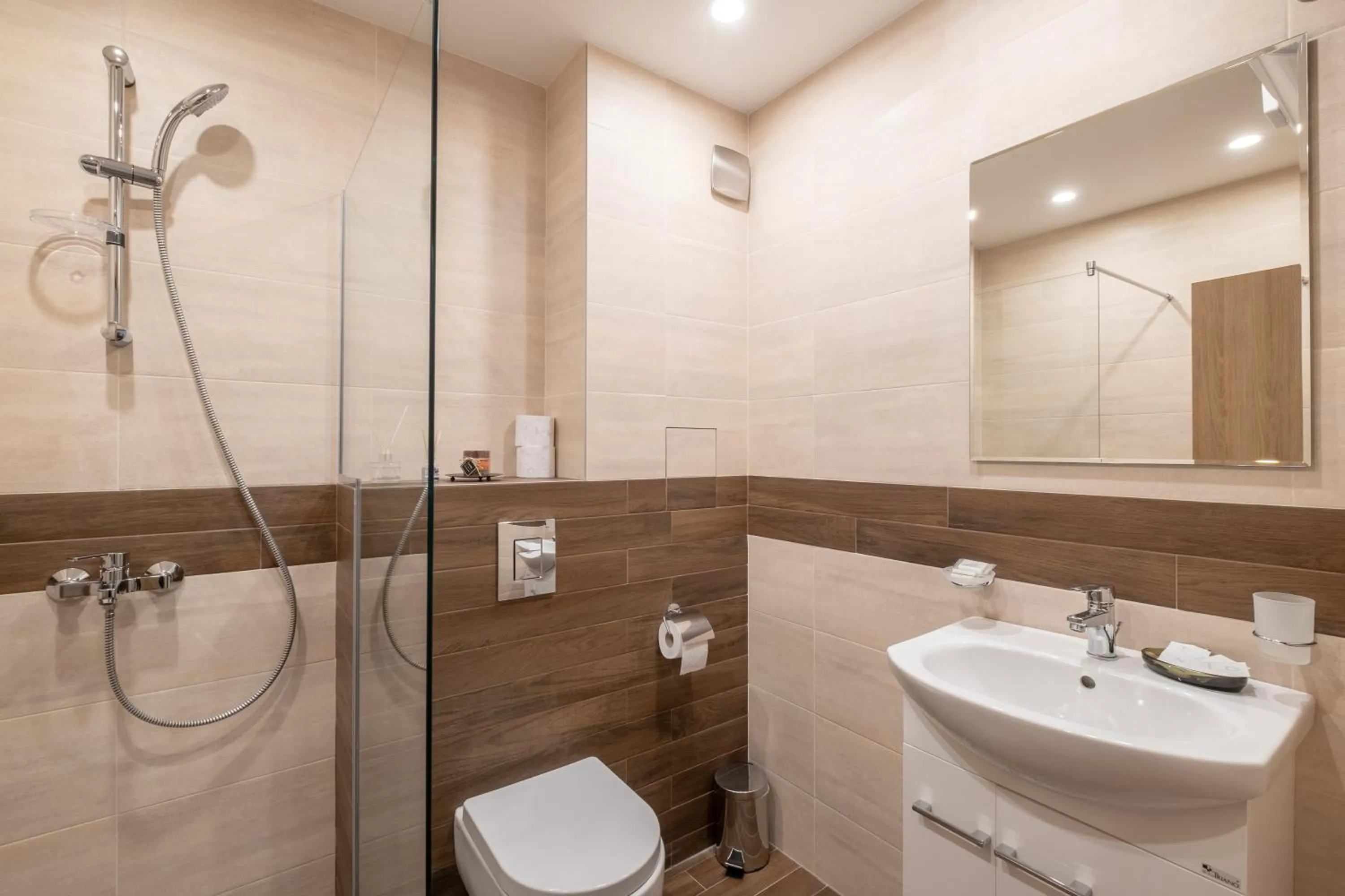 Bathroom in Gardenia Apartments
