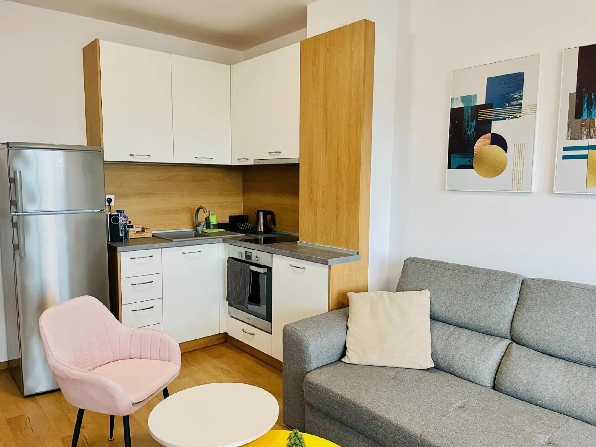 Kitchen or kitchenette in Gardenia Apartments