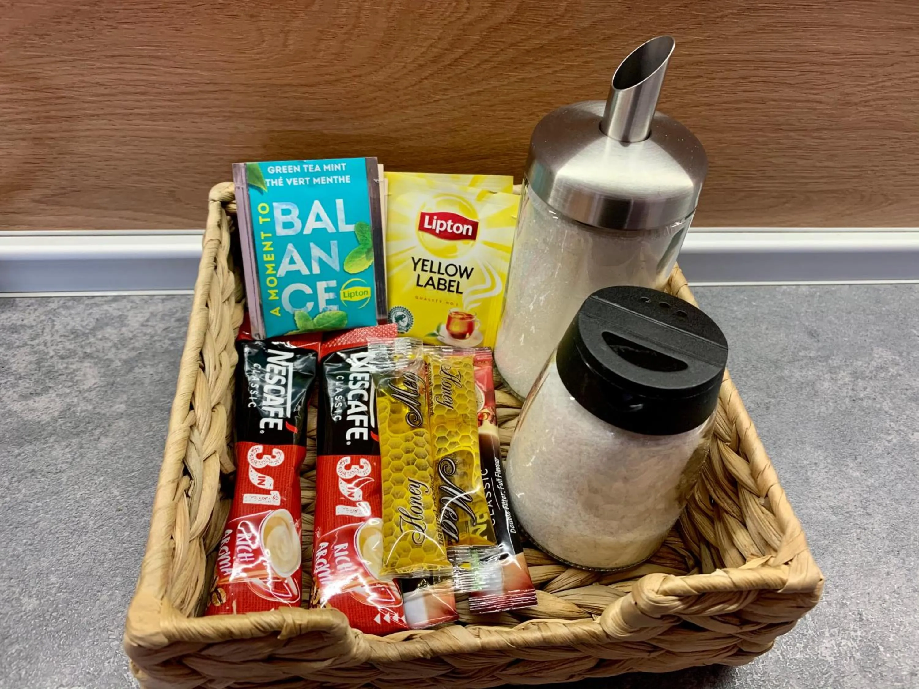 Coffee/tea facilities in Gardenia Apartments