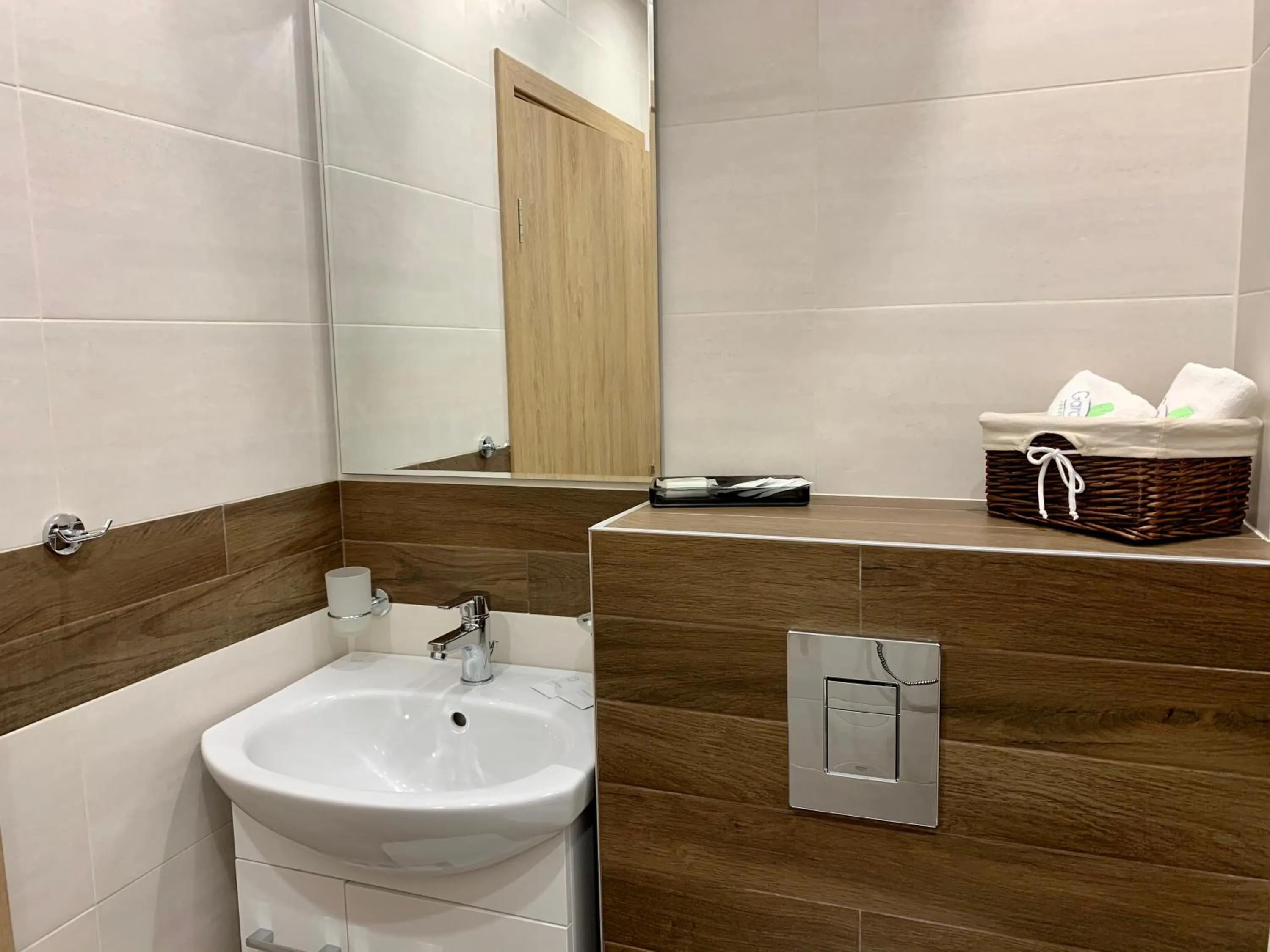 Bathroom in Gardenia Apartments