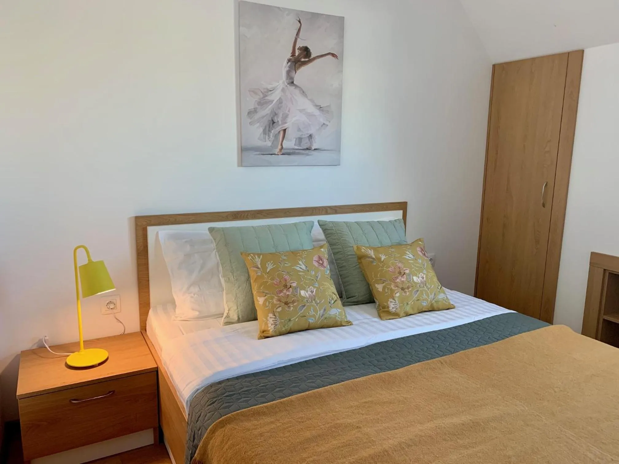 Bed in Gardenia Apartments