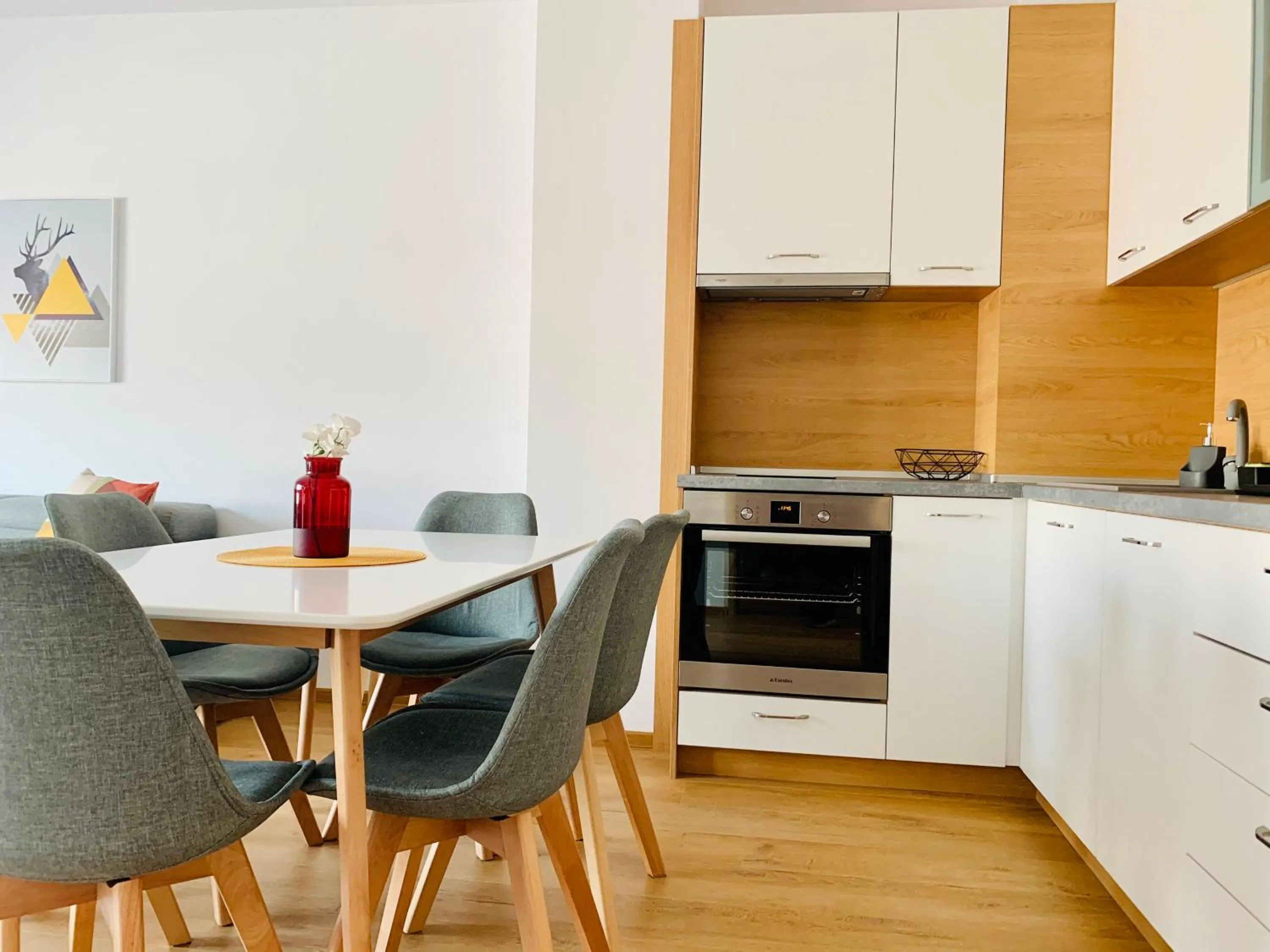 Kitchen or kitchenette in Gardenia Apartments